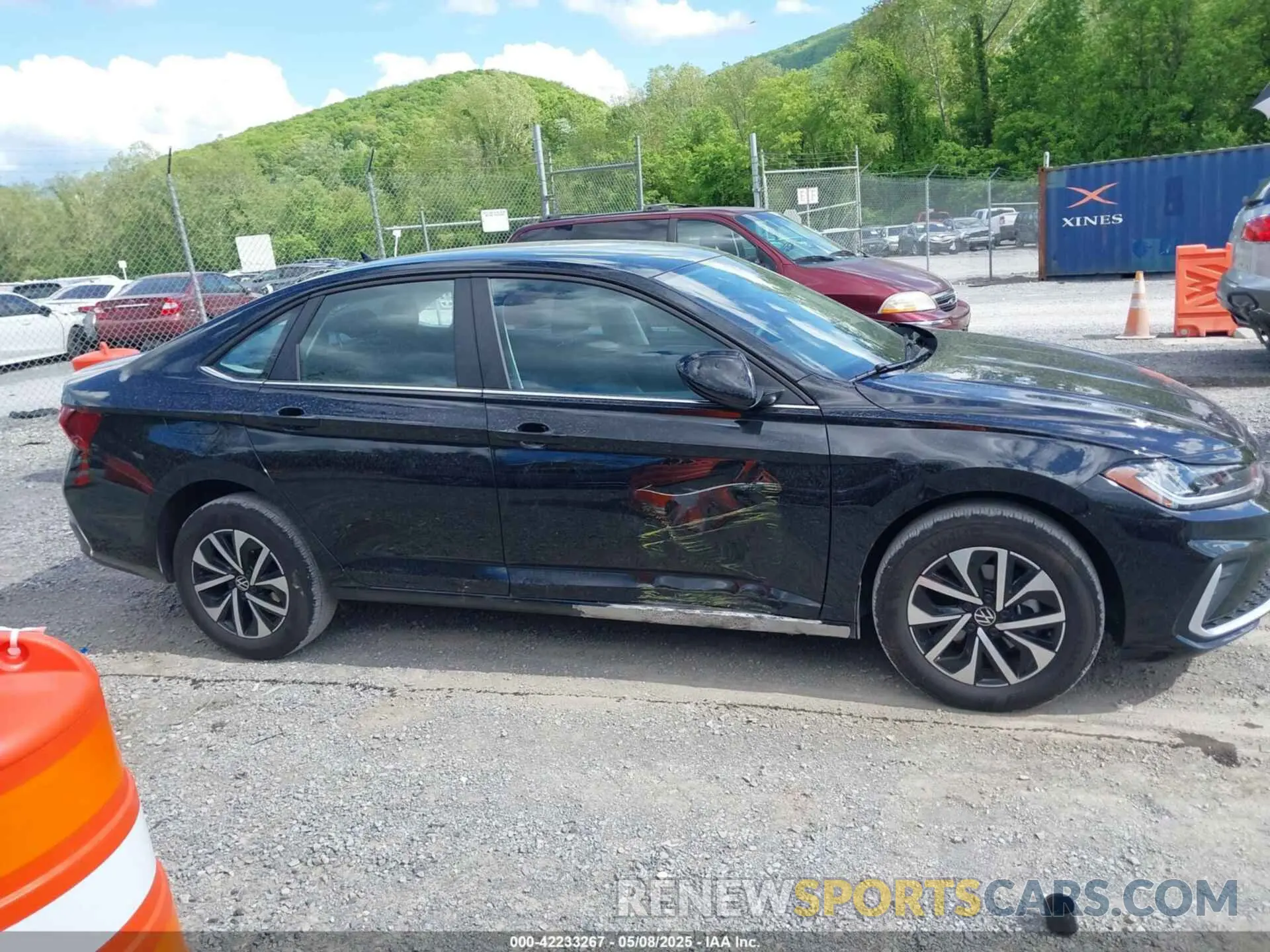 13 fotografías del automóvil dañado 3VW5X7BU2SM019320 VOLKSWAGEN JETTA 2025