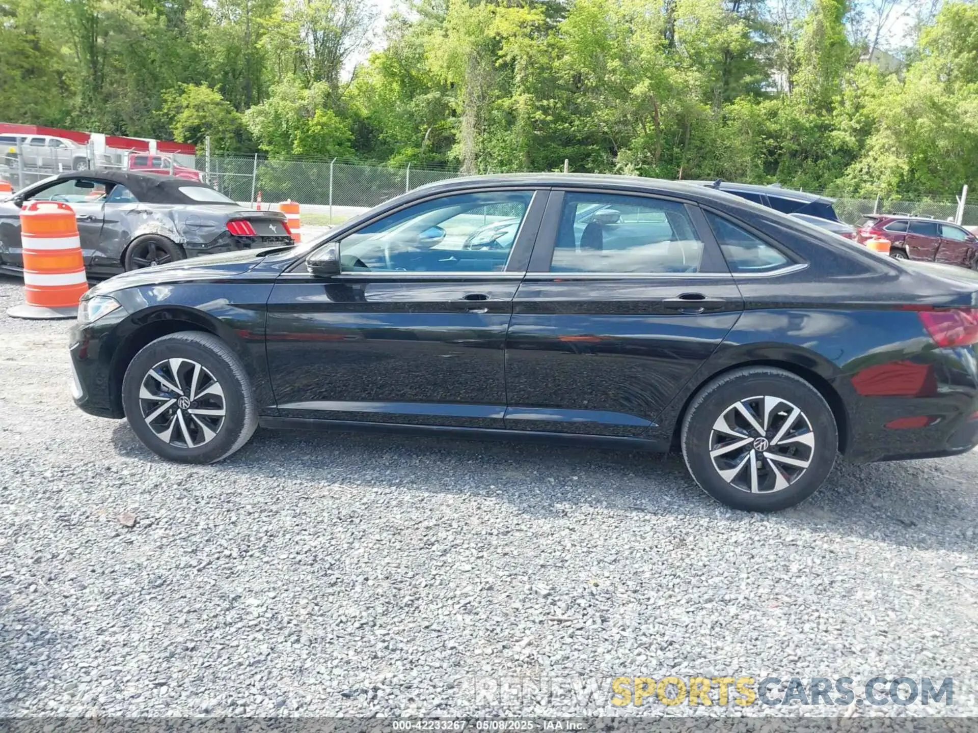 14 fotografías del automóvil dañado 3VW5X7BU2SM019320 VOLKSWAGEN JETTA 2025