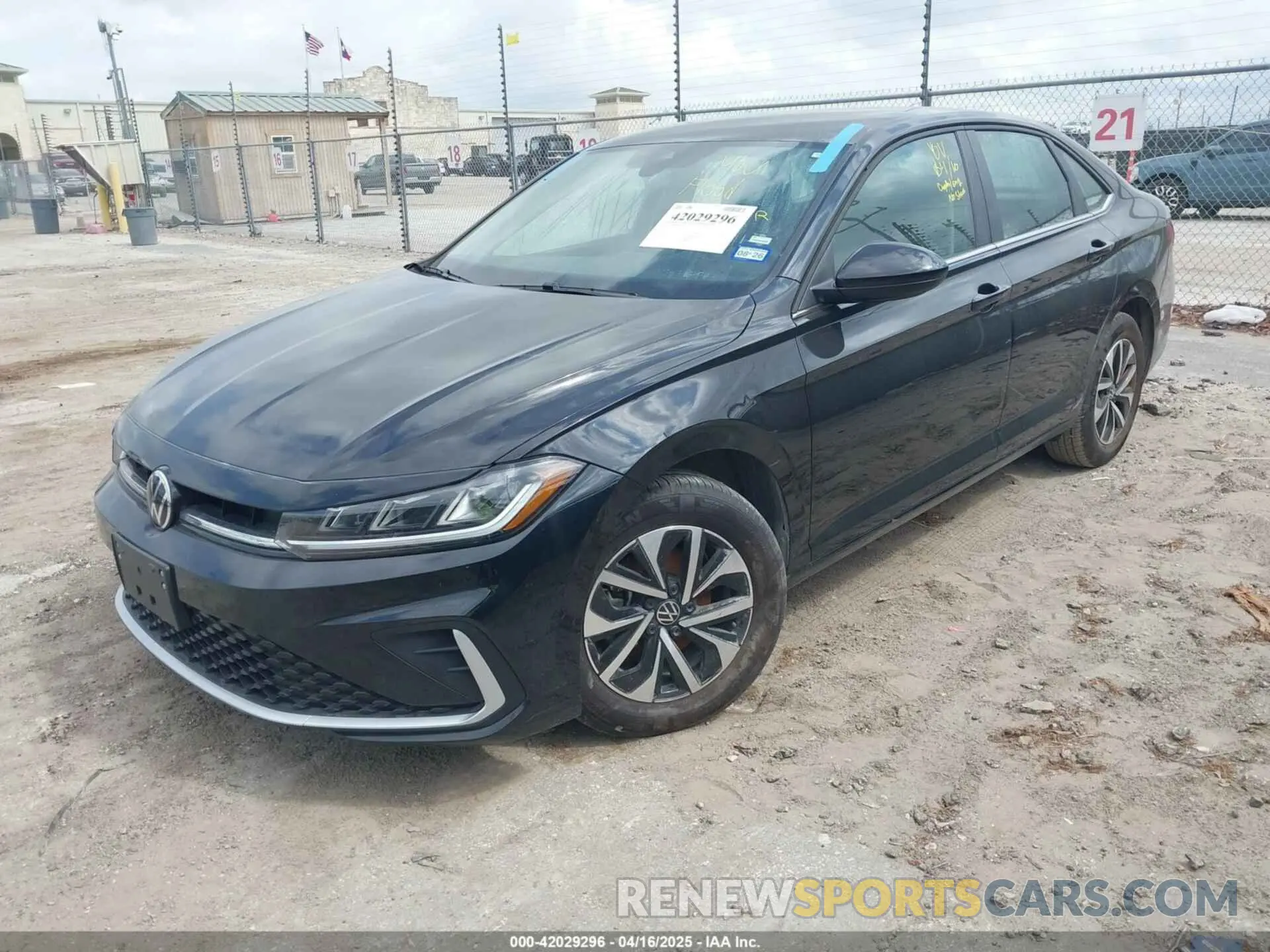 2 fotografías del automóvil dañado 3VW5X7BU4SM010568 VOLKSWAGEN JETTA 2025