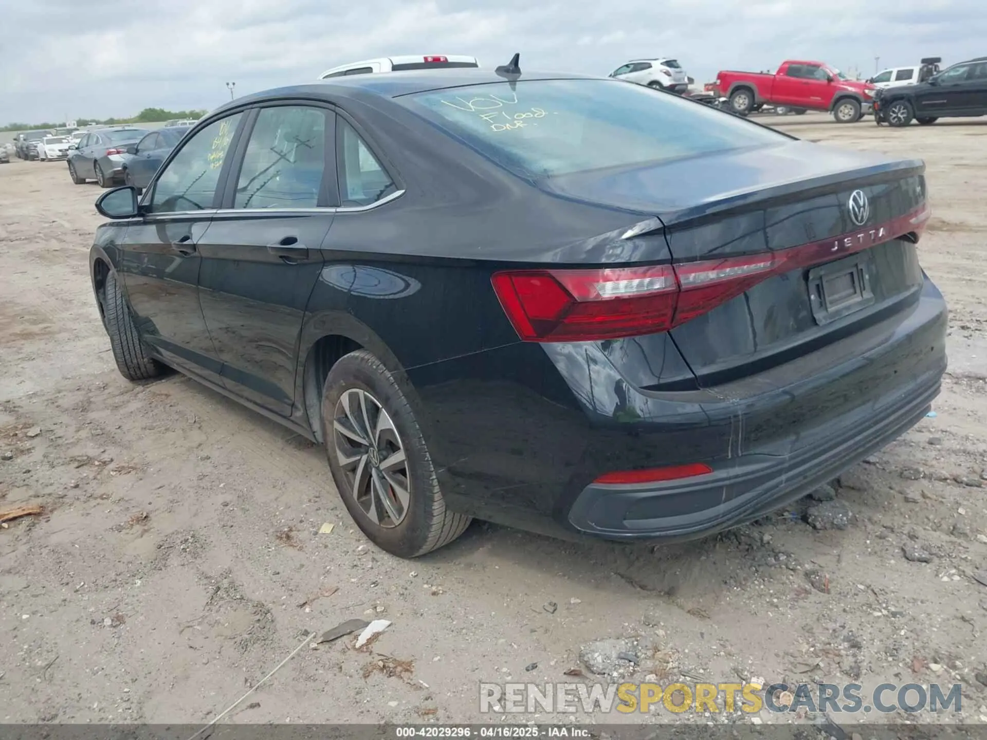 3 fotografías del automóvil dañado 3VW5X7BU4SM010568 VOLKSWAGEN JETTA 2025