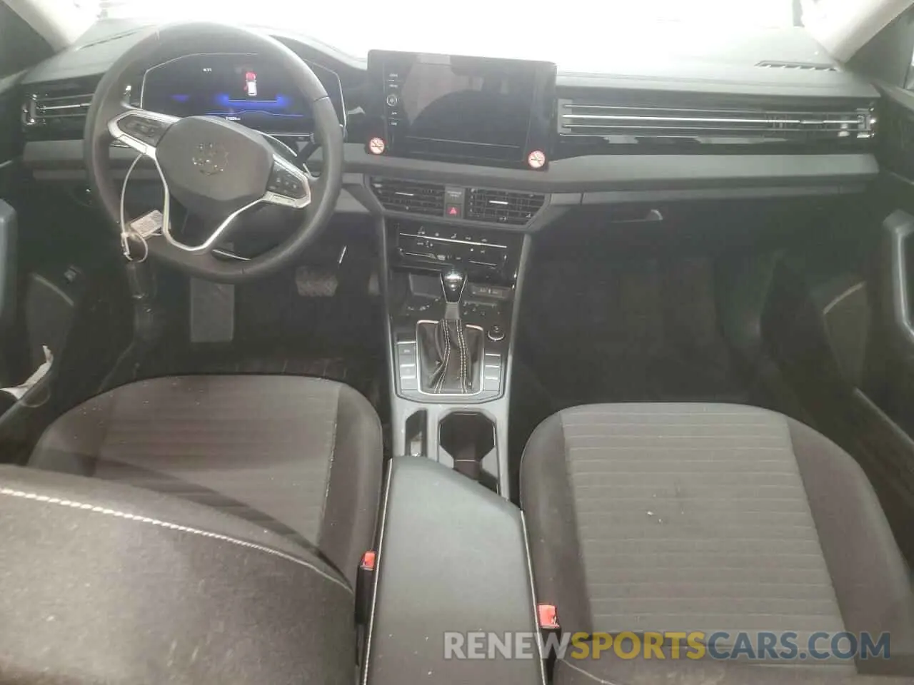 8 fotografías del automóvil dañado 3VW5X7BU4SM012658 VOLKSWAGEN JETTA 2025