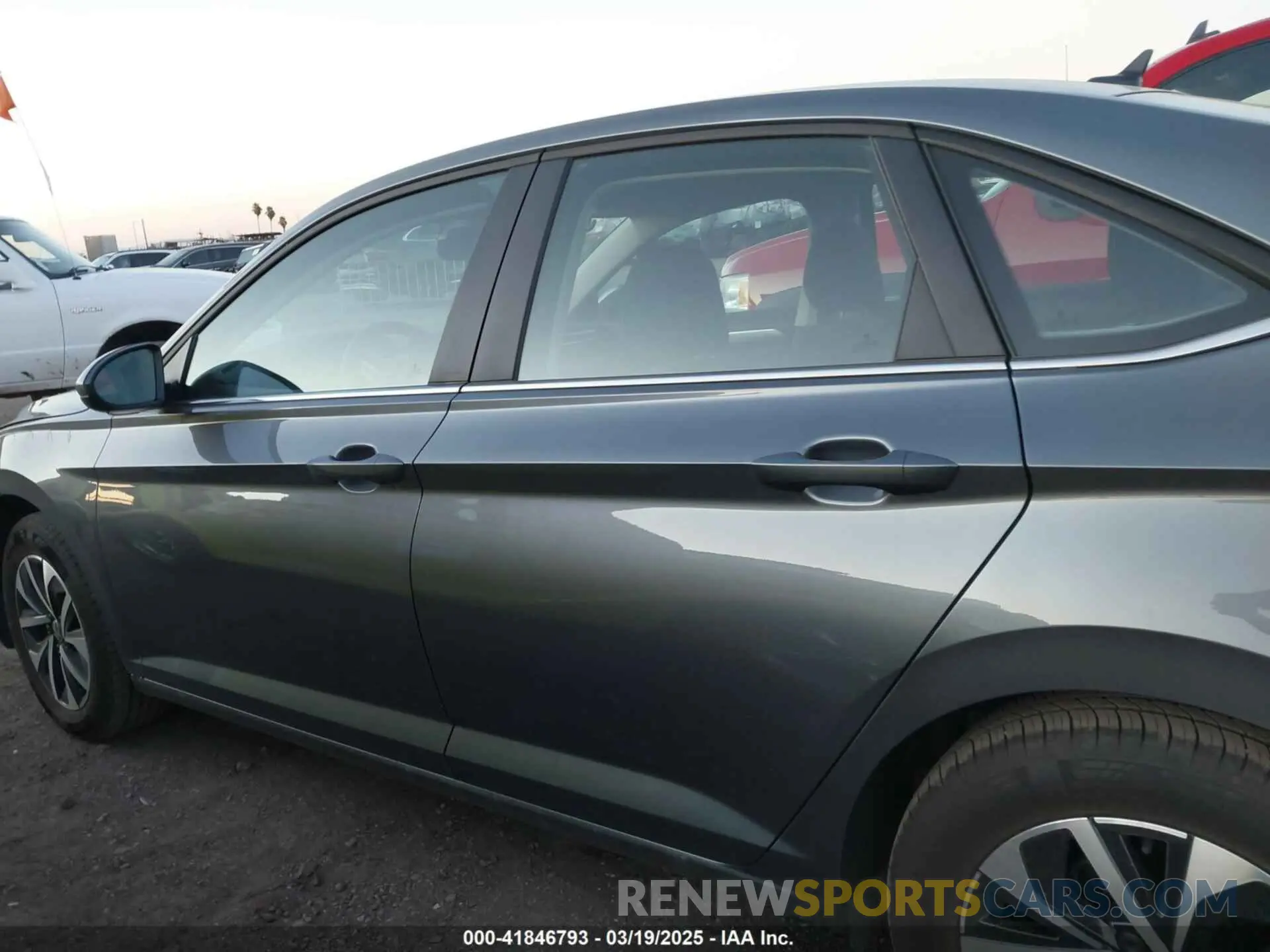 14 fotografías del automóvil dañado 3VW5X7BU7SM013903 VOLKSWAGEN JETTA 2025