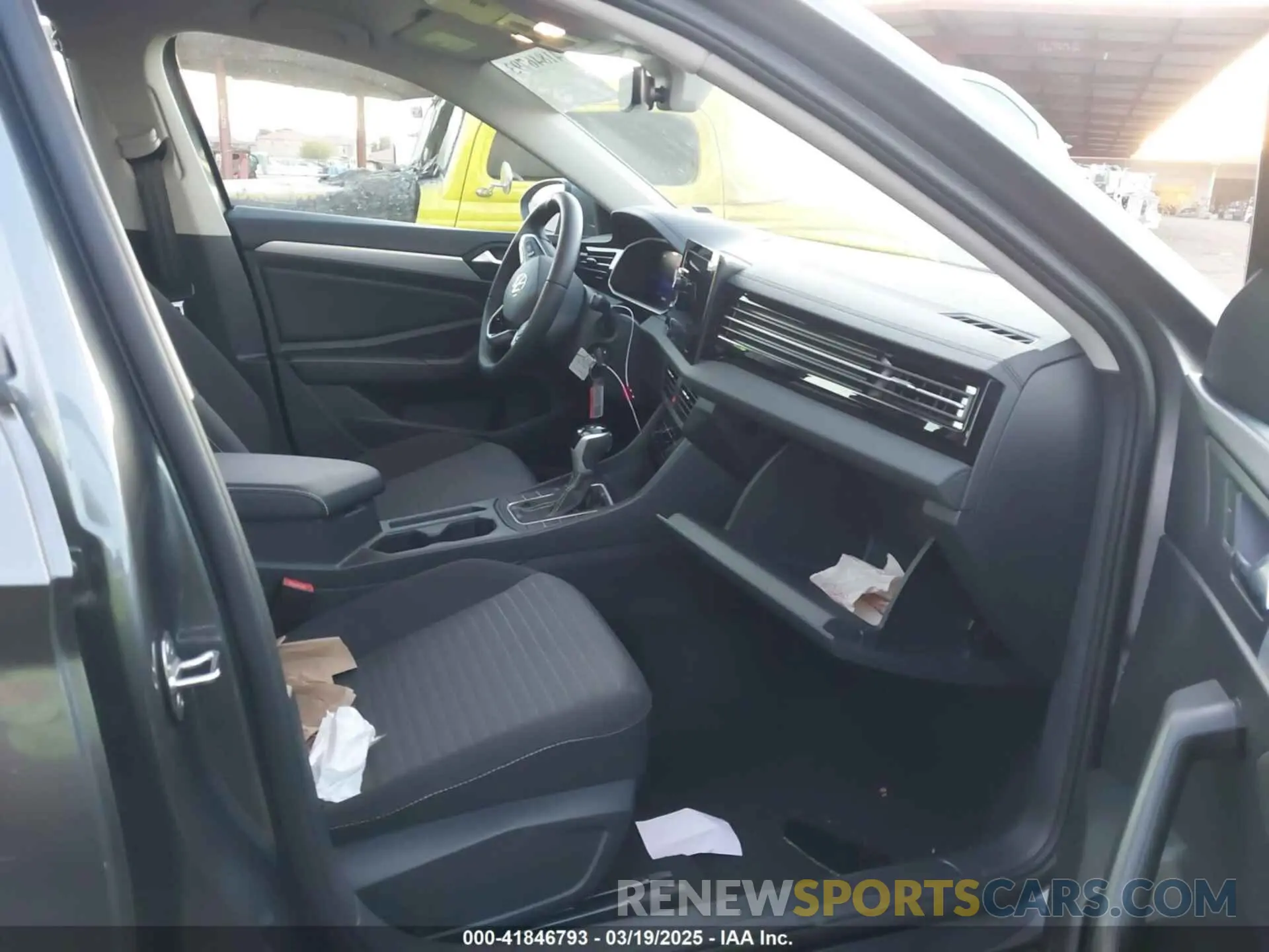 5 fotografías del automóvil dañado 3VW5X7BU7SM013903 VOLKSWAGEN JETTA 2025