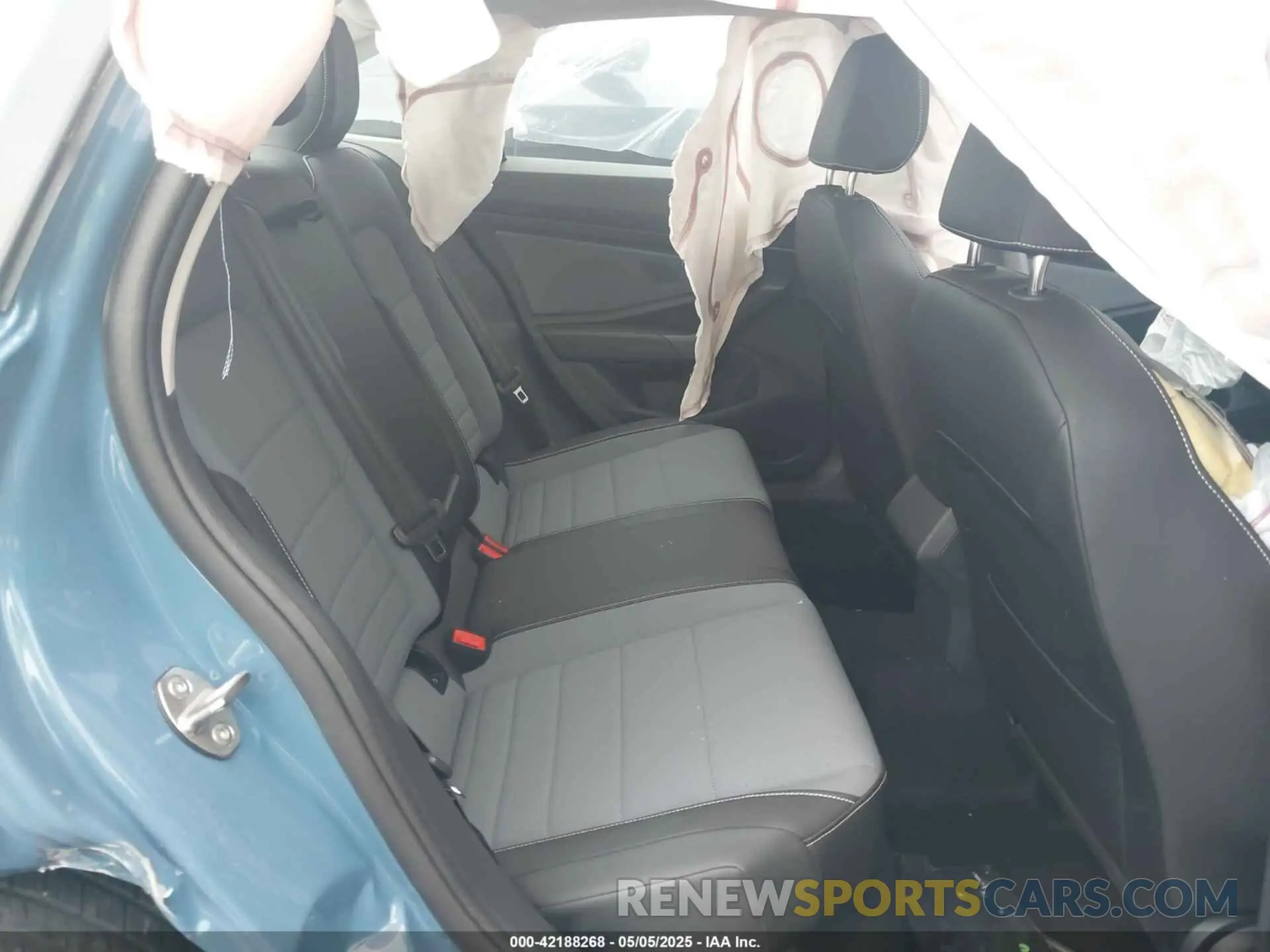 8 fotografías del automóvil dañado 3VW7X7BU0SM043351 VOLKSWAGEN JETTA 2025