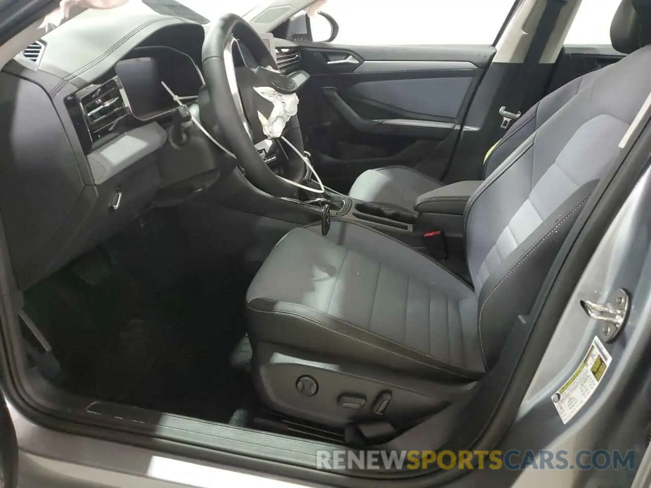 7 fotografías del automóvil dañado 3VW7X7BU0SM061865 VOLKSWAGEN JETTA 2025