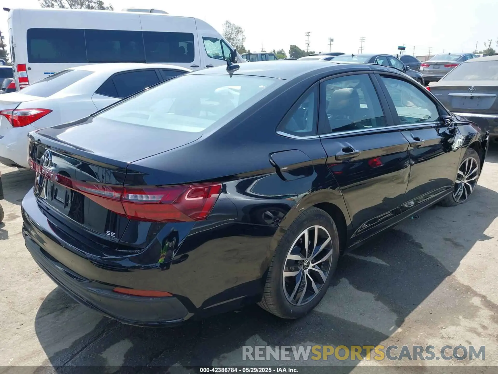 4 fotografías del automóvil dañado 3VW7X7BU1SM036375 VOLKSWAGEN JETTA 2025