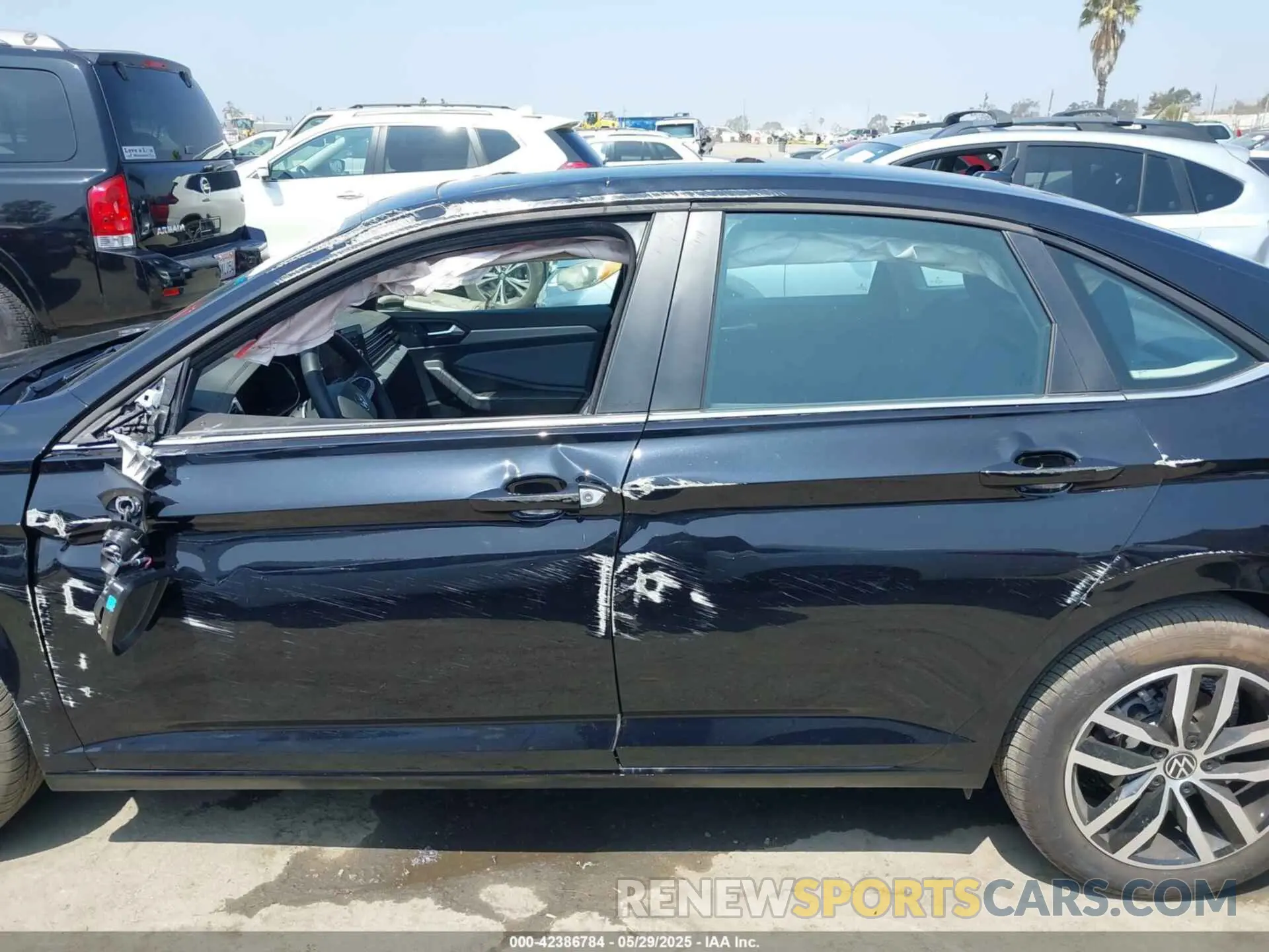 6 fotografías del automóvil dañado 3VW7X7BU1SM036375 VOLKSWAGEN JETTA 2025