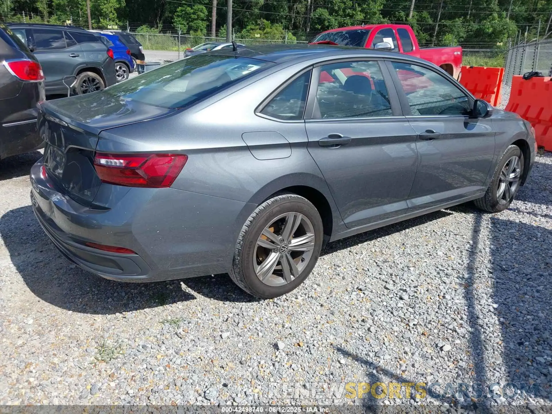 4 fotografías del automóvil dañado 3VW7X7BU2SM064265 VOLKSWAGEN JETTA 2025
