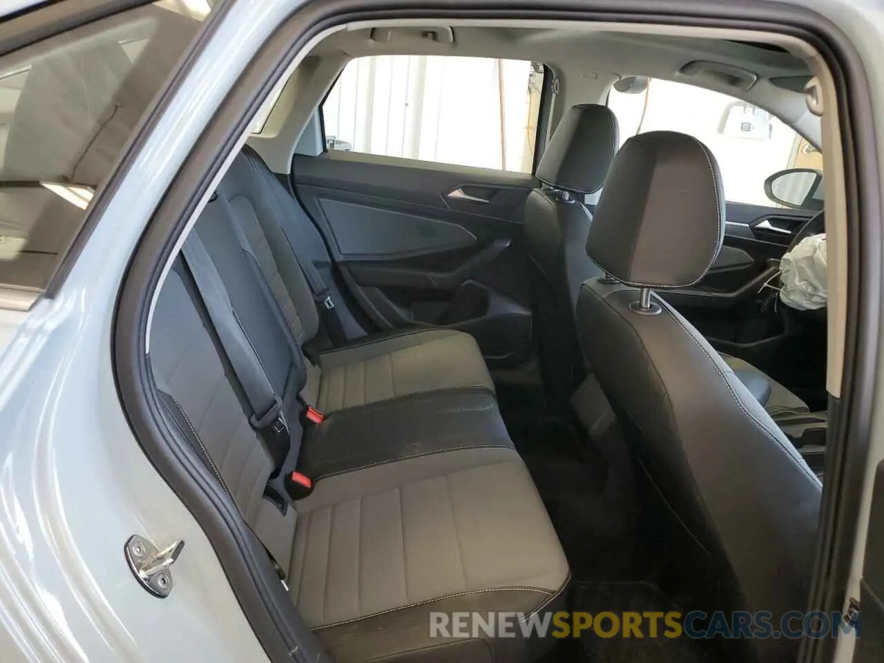 10 fotografías del automóvil dañado 3VW7X7BU4SM036306 VOLKSWAGEN JETTA 2025