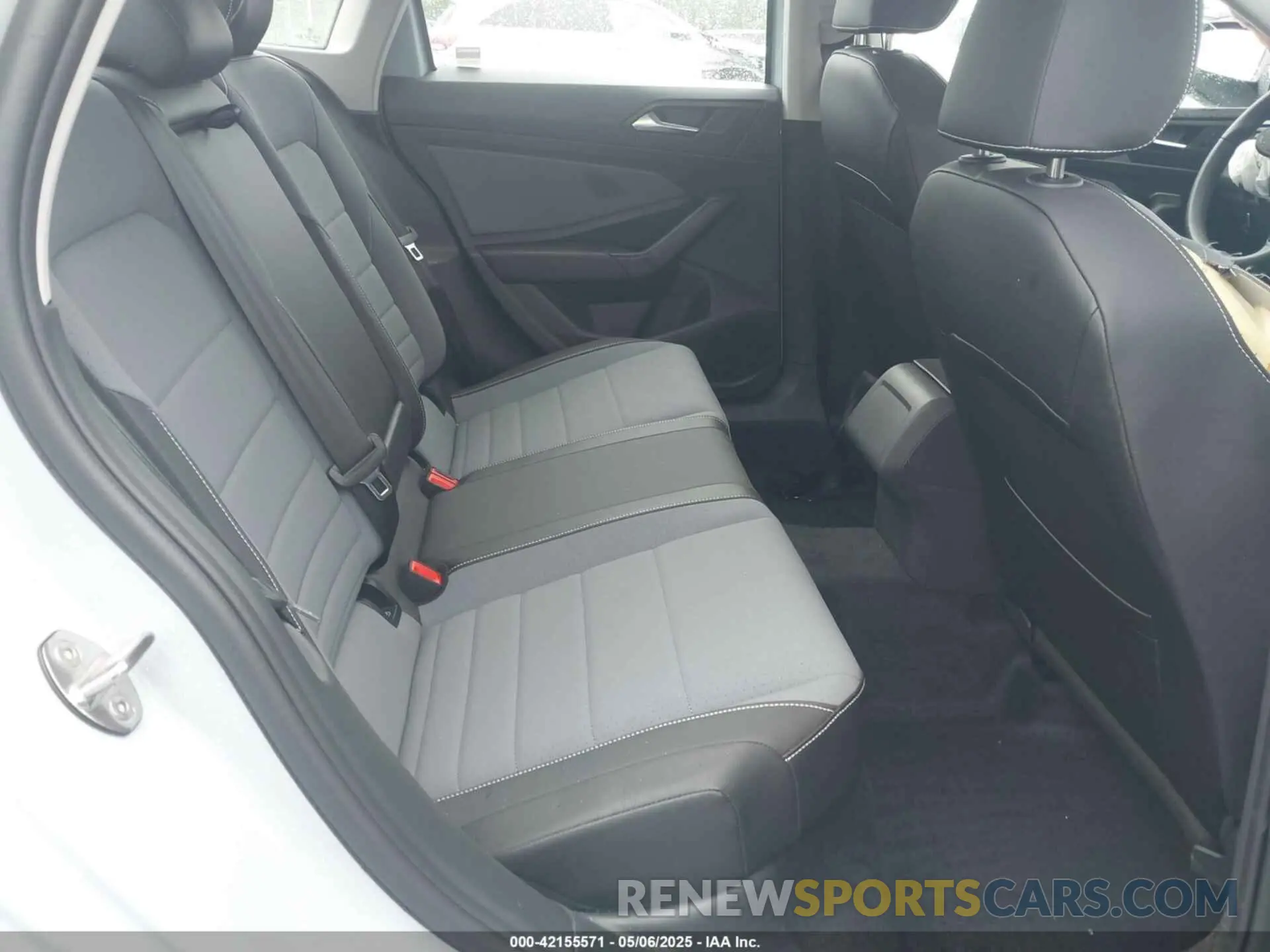 8 fotografías del automóvil dañado 3VW7X7BU5SM048741 VOLKSWAGEN JETTA 2025