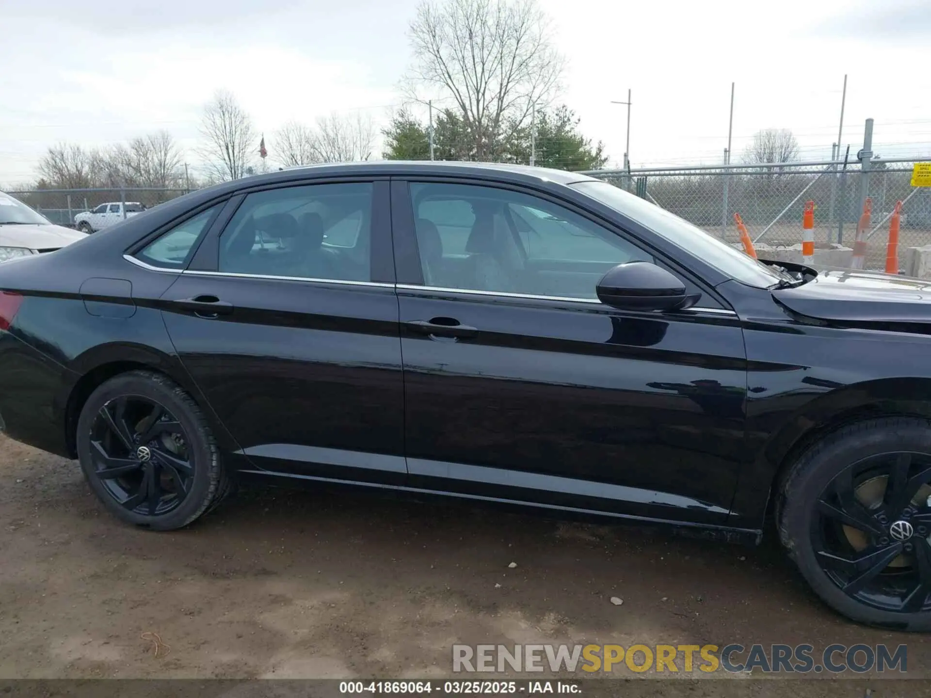 13 fotografías del automóvil dañado 3VW7X7BU6SM032015 VOLKSWAGEN JETTA 2025