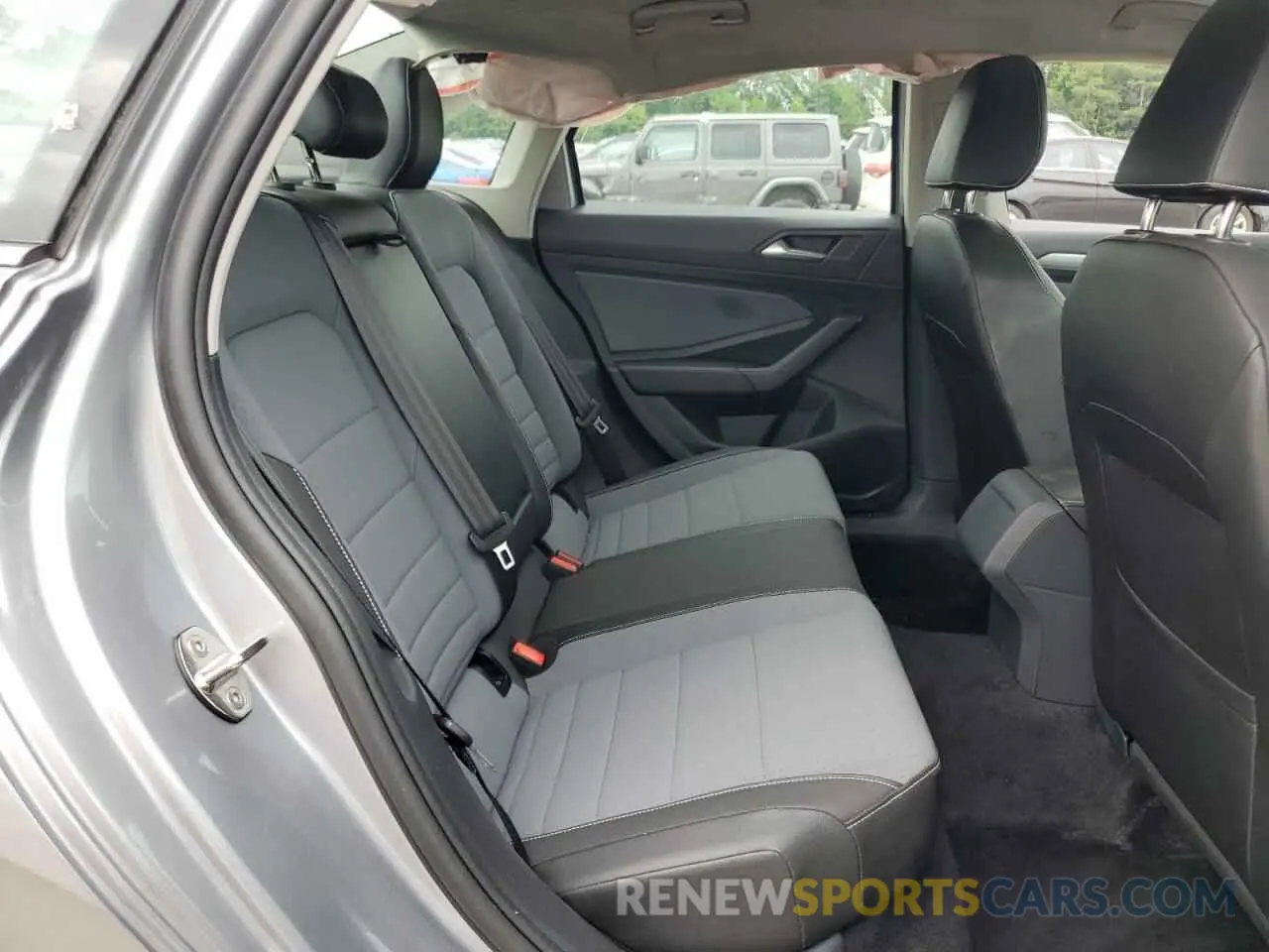 10 fotografías del automóvil dañado 3VW7X7BU7SM017037 VOLKSWAGEN JETTA 2025