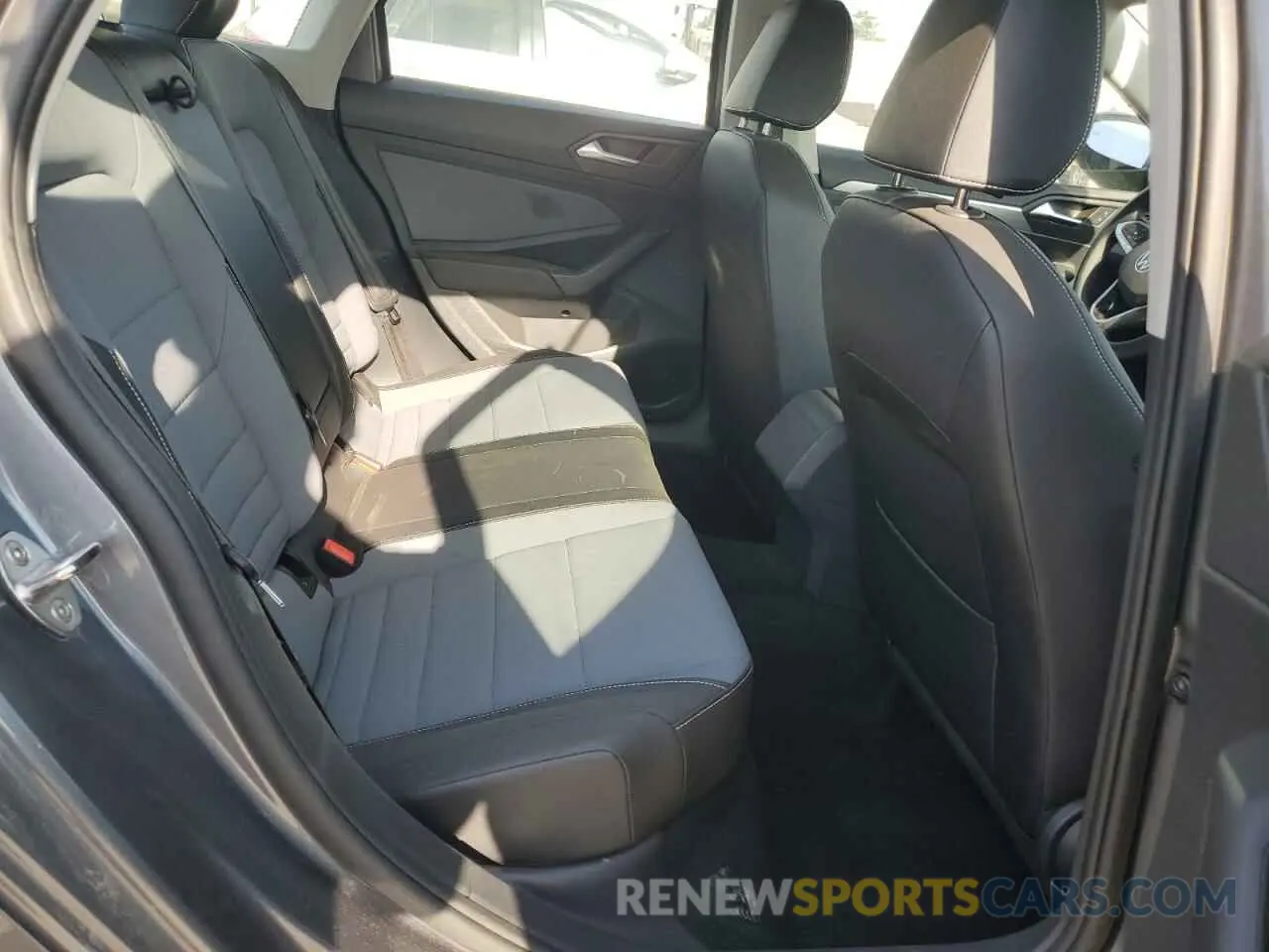 10 fotografías del automóvil dañado 3VW7X7BUXSM014097 VOLKSWAGEN JETTA 2025