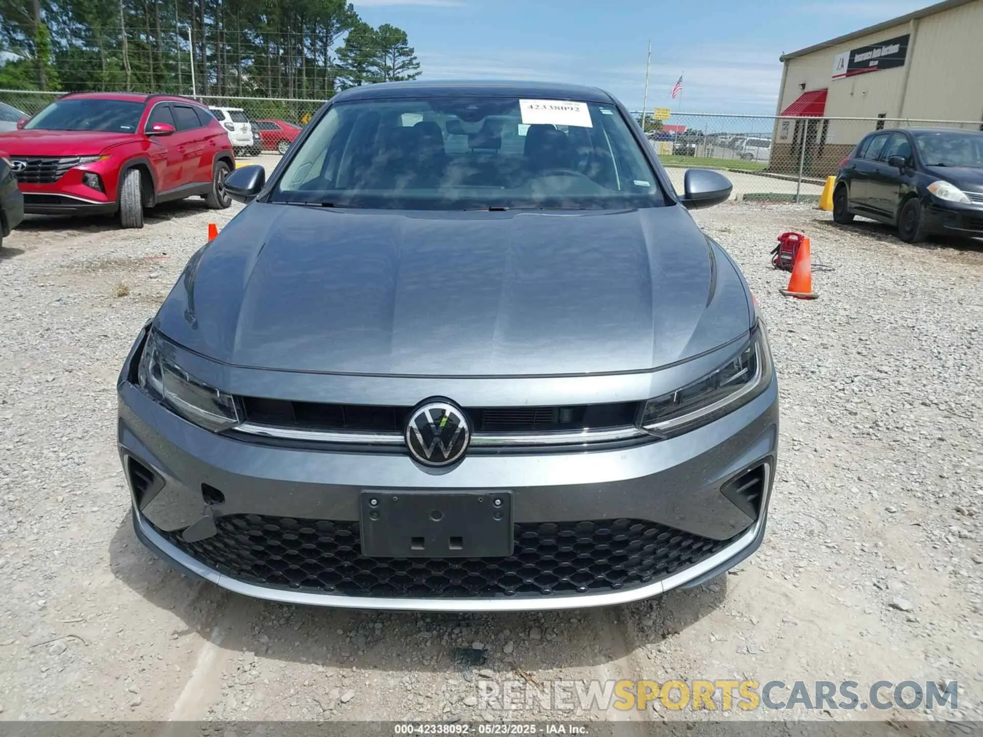 12 fotografías del automóvil dañado 3VW7X7BUXSM029960 VOLKSWAGEN JETTA 2025