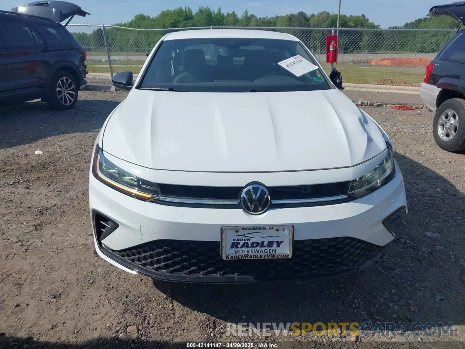 12 fotografías del automóvil dañado 3VWBX7BU1SM066003 VOLKSWAGEN JETTA 2025