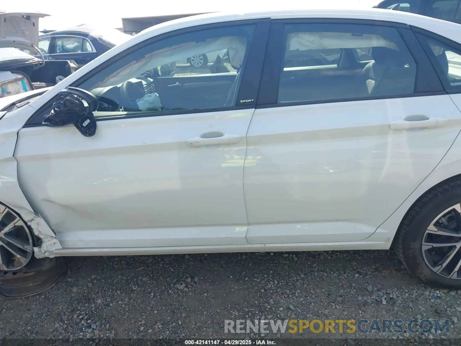 14 fotografías del automóvil dañado 3VWBX7BU1SM066003 VOLKSWAGEN JETTA 2025
