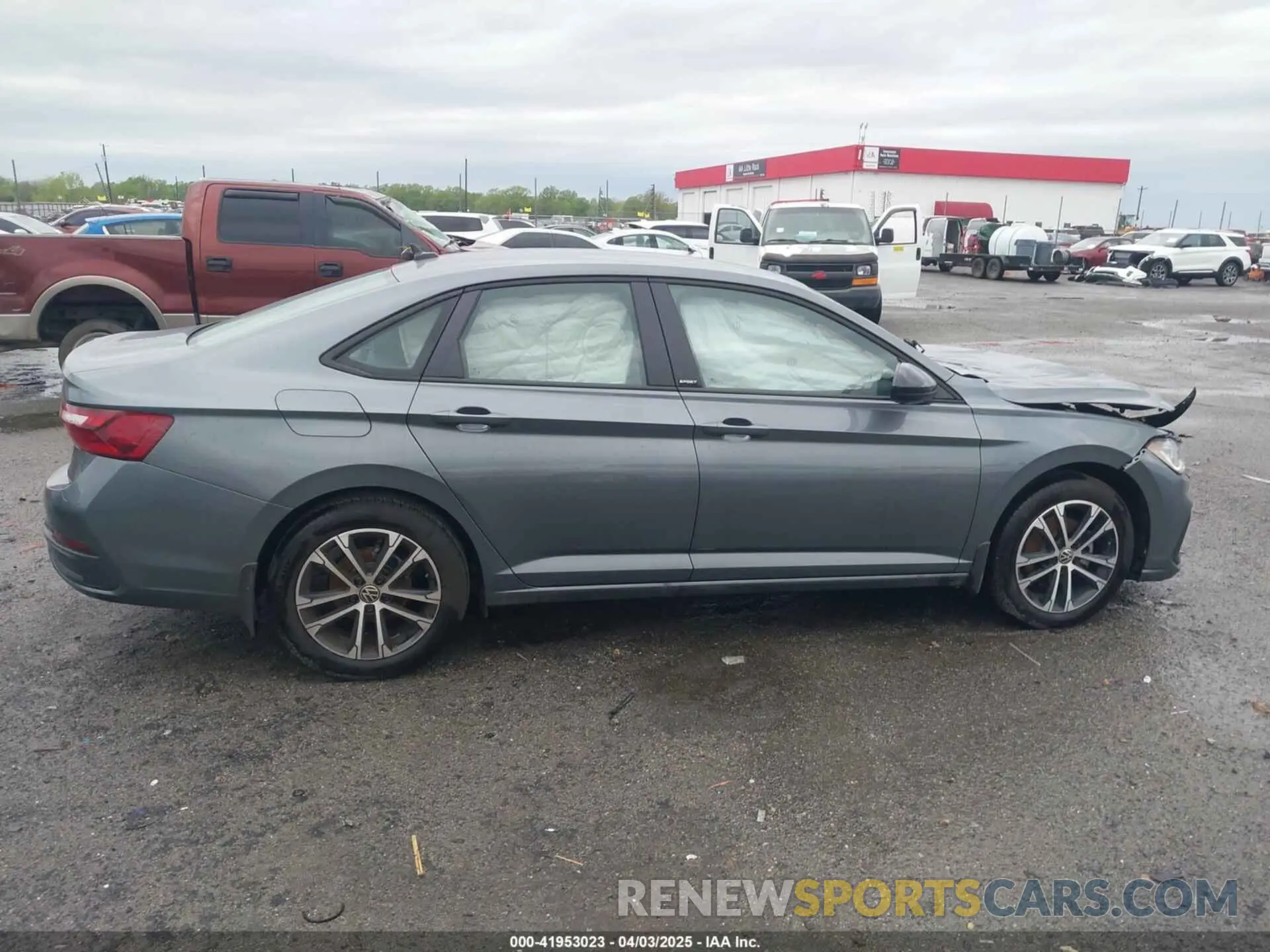 13 fotografías del automóvil dañado 3VWBX7BU2SM000558 VOLKSWAGEN JETTA 2025