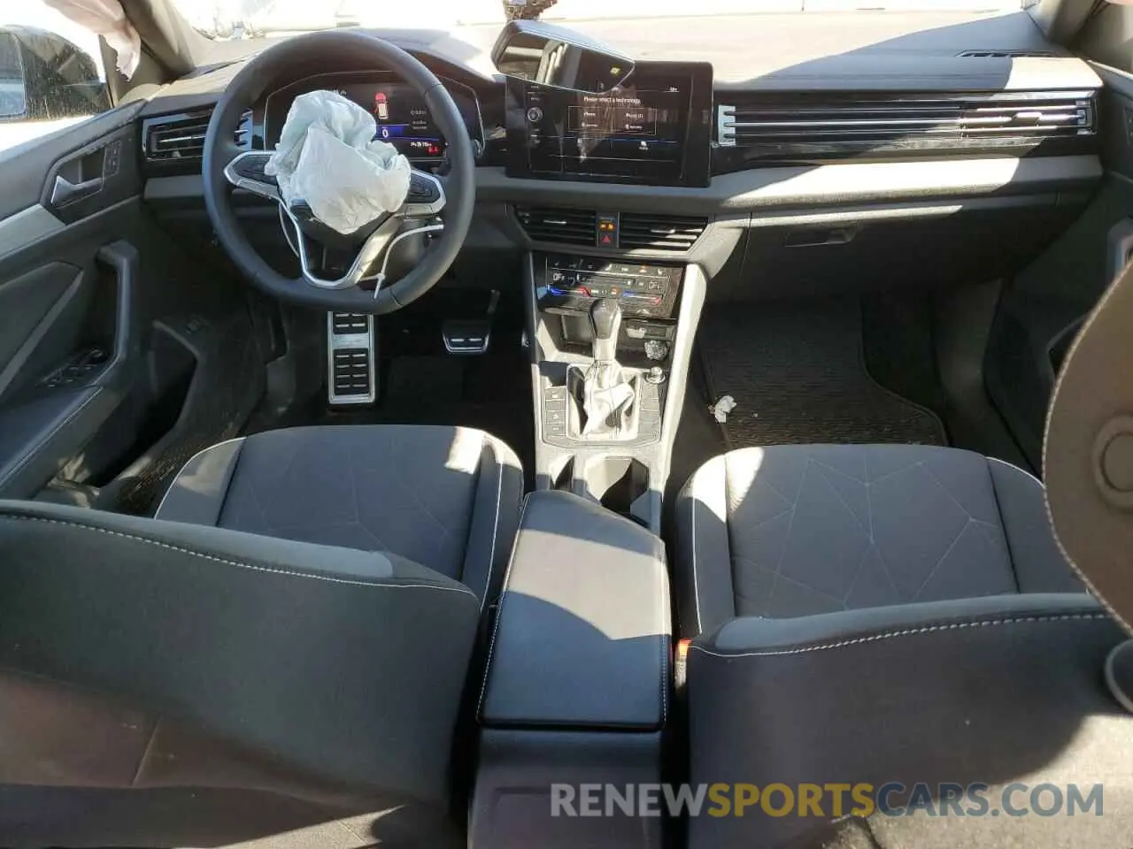 8 fotografías del automóvil dañado 3VWBX7BU2SM038212 VOLKSWAGEN JETTA 2025