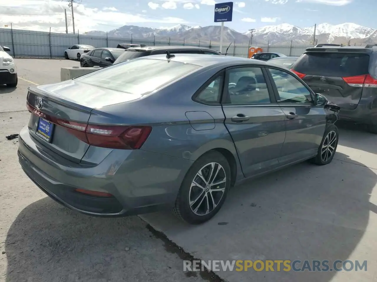 3 fotografías del automóvil dañado 3VWBX7BU2SM043894 VOLKSWAGEN JETTA 2025
