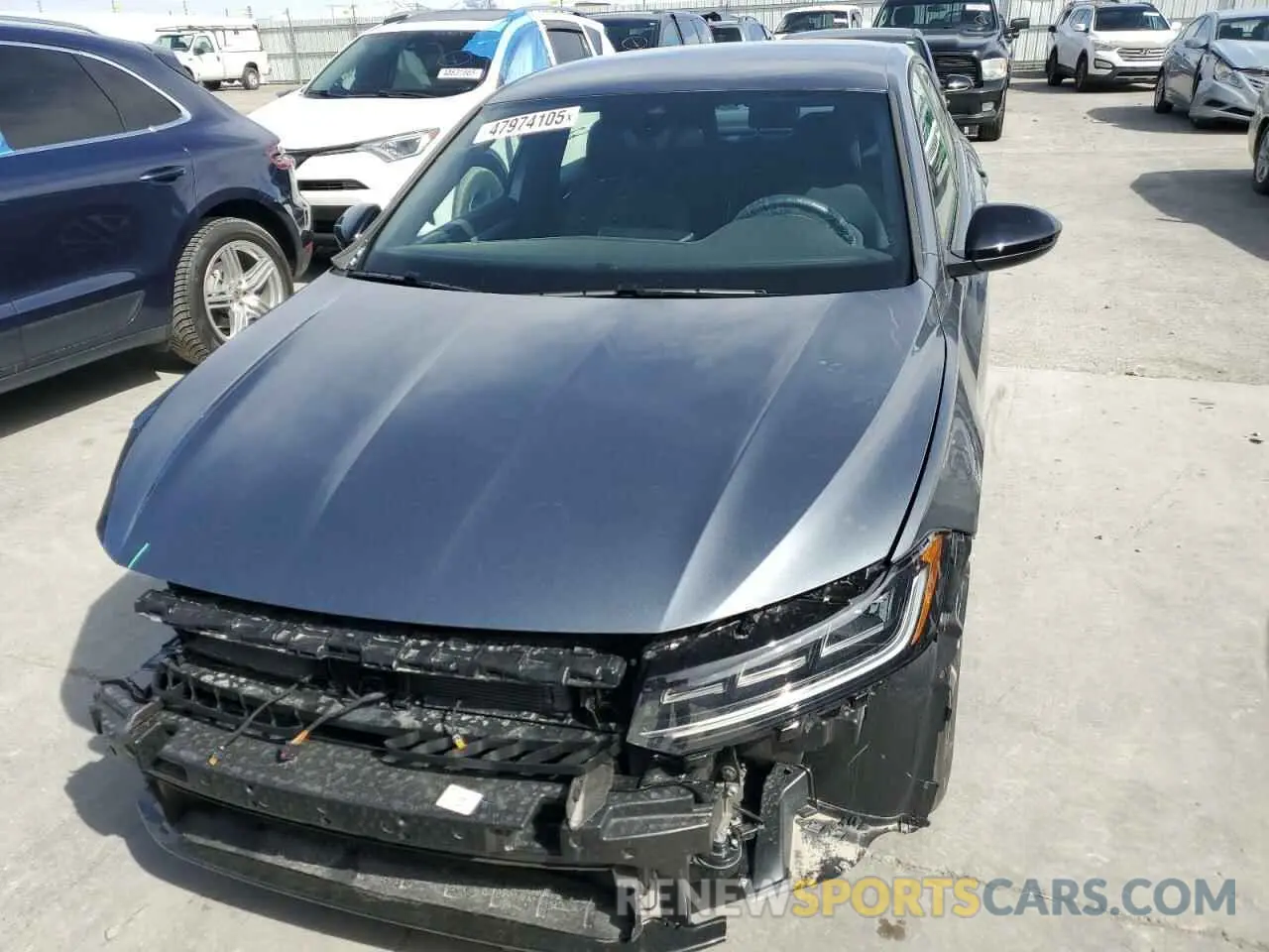 5 fotografías del automóvil dañado 3VWBX7BU2SM043894 VOLKSWAGEN JETTA 2025