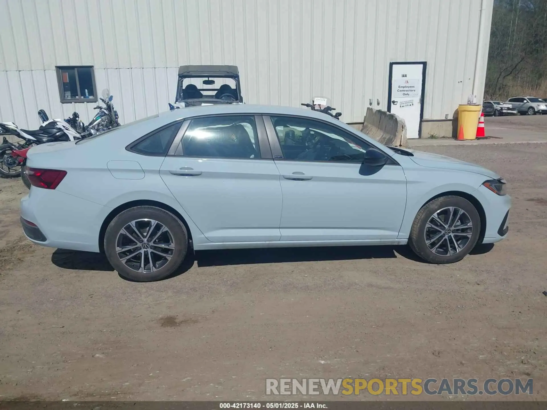 13 fotografías del automóvil dañado 3VWBX7BU8SM059193 VOLKSWAGEN JETTA 2025