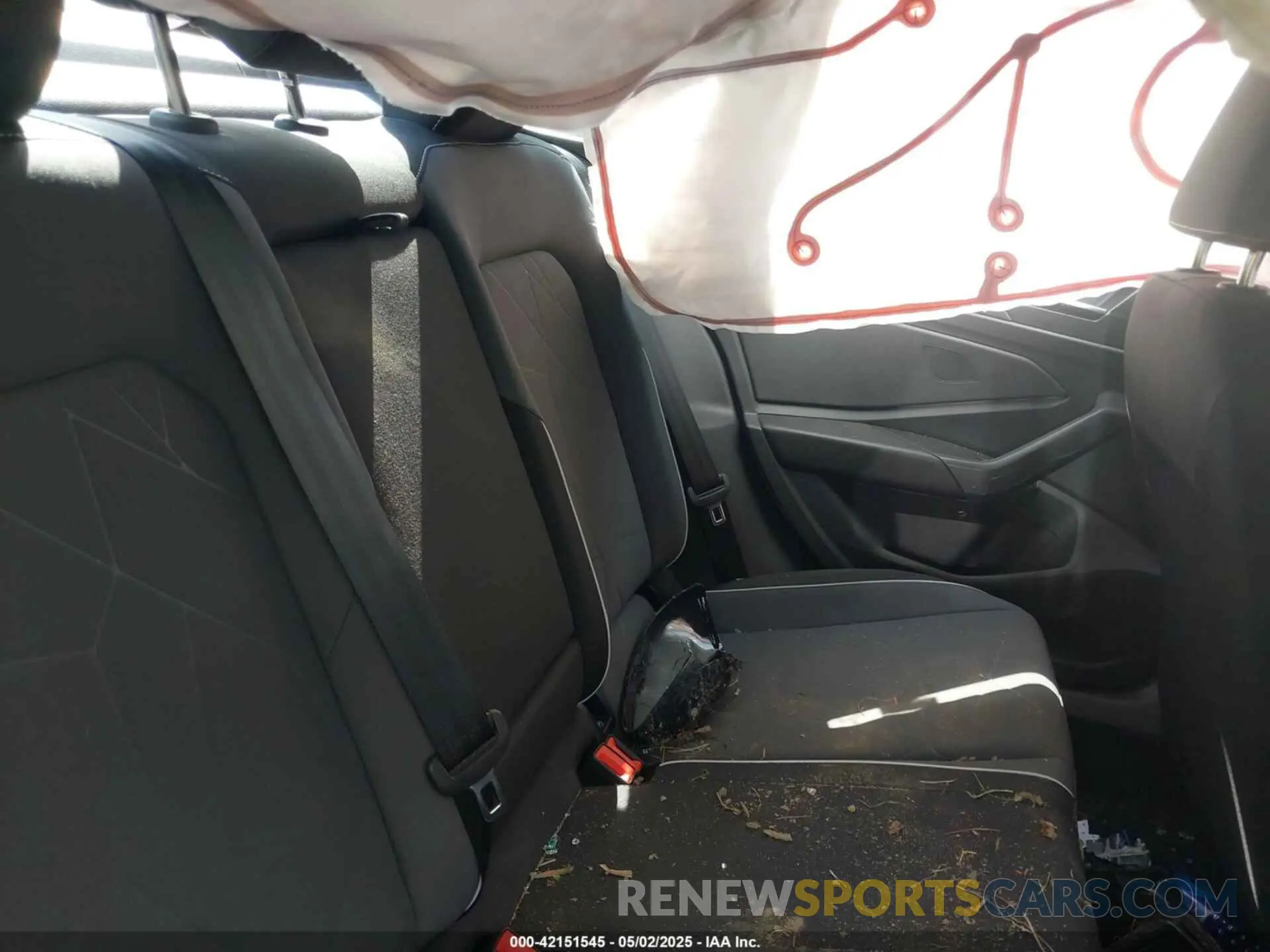 8 fotografías del automóvil dañado 3VWBX7BUXSM048308 VOLKSWAGEN JETTA 2025