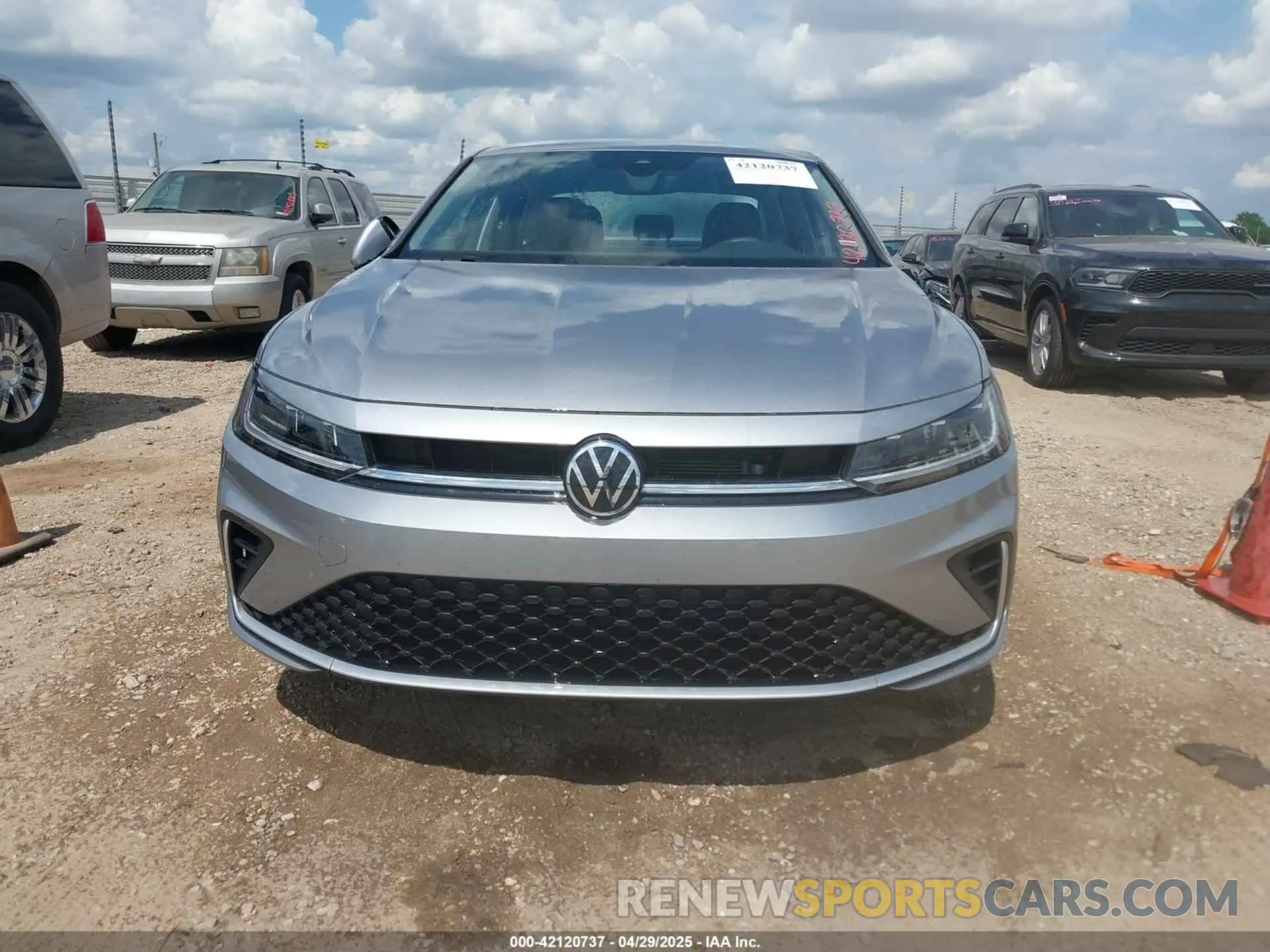 12 fotografías del automóvil dañado 3VWEX7BU1SM025397 VOLKSWAGEN JETTA 2025