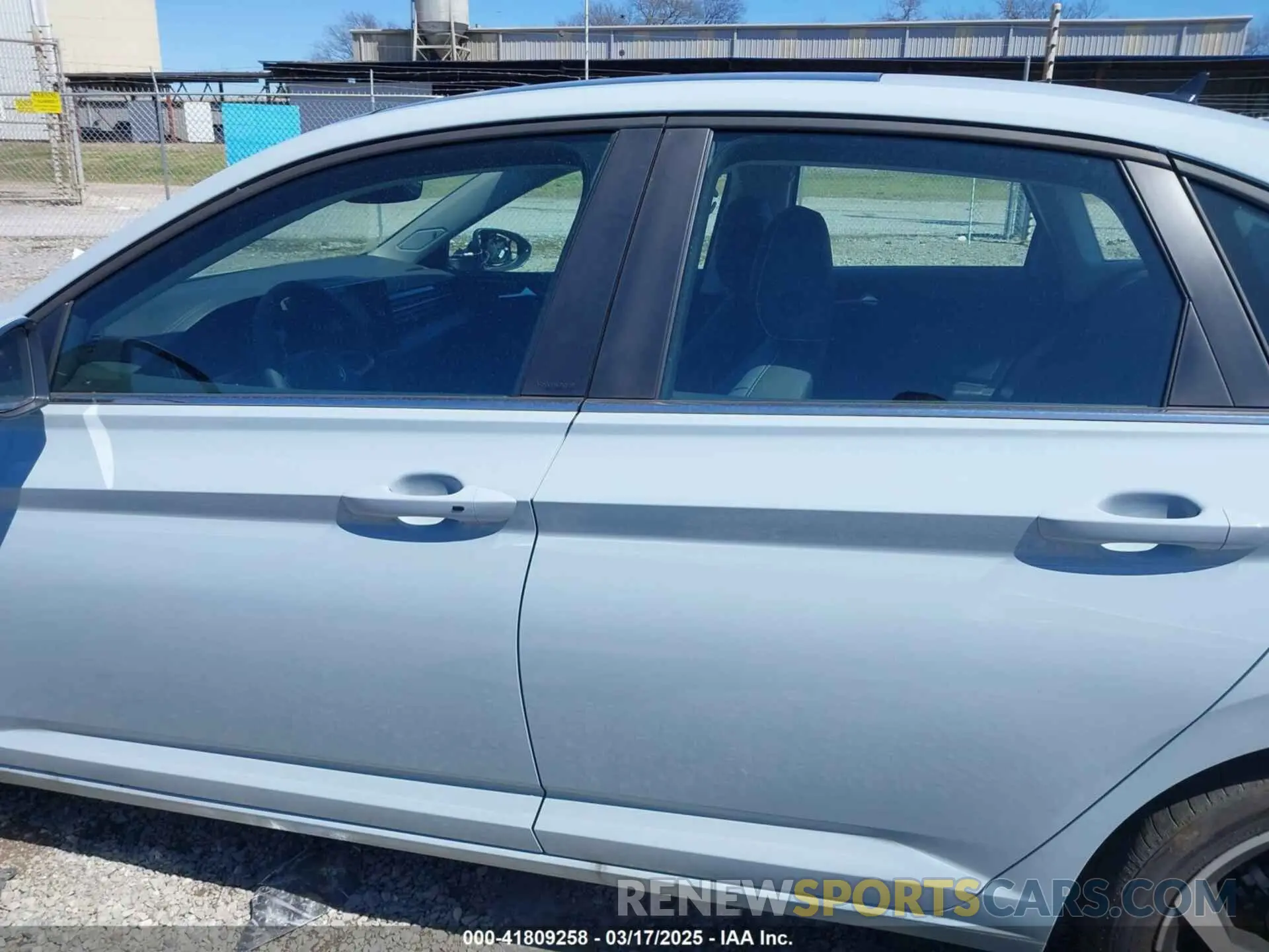 13 fotografías del automóvil dañado 3VWGX7BU7SM027602 VOLKSWAGEN JETTA 2025