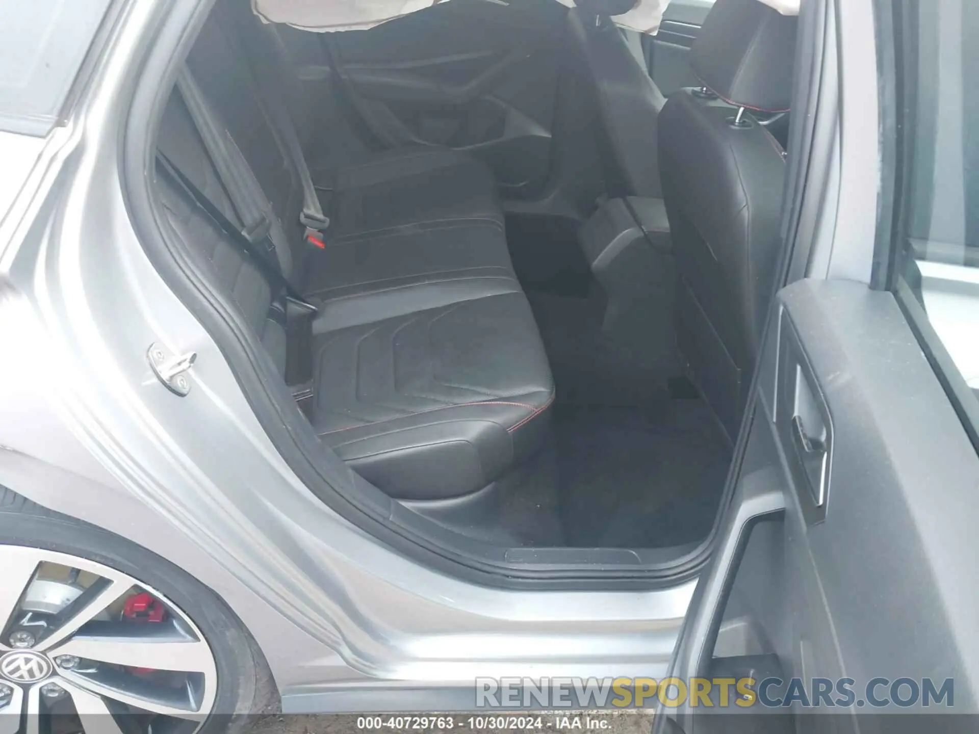 8 fotografías del automóvil dañado 3VW5T7BU4KM165083 VOLKSWAGEN JETTA GLI 2019