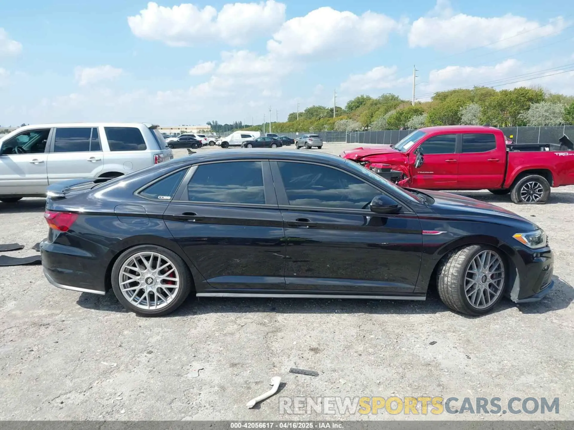 13 fotografías del automóvil dañado 3VW5T7BU9KM142379 VOLKSWAGEN JETTA GLI 2019