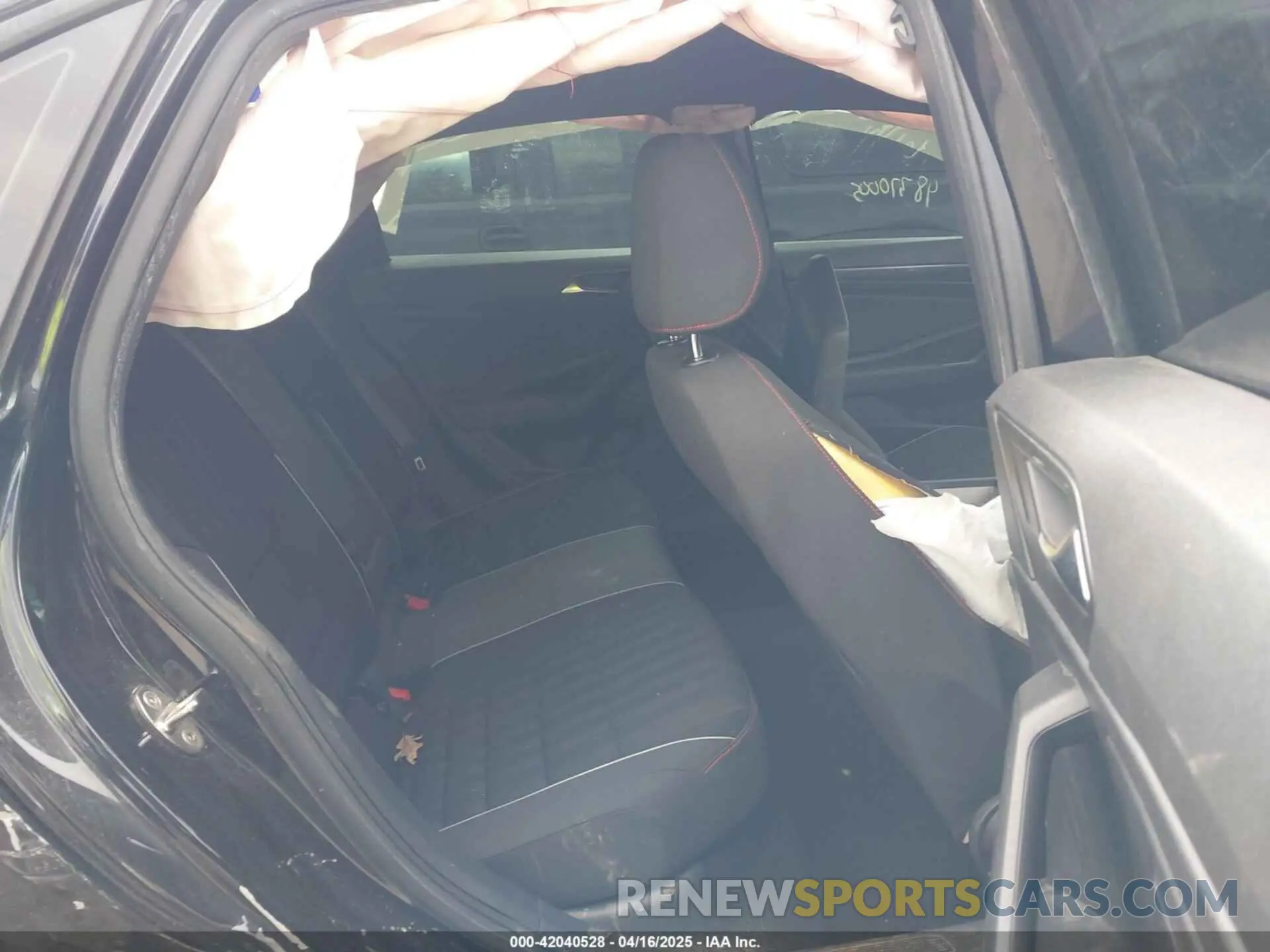 8 fotografías del automóvil dañado 3VW6T7BU7KM259821 VOLKSWAGEN JETTA GLI 2019