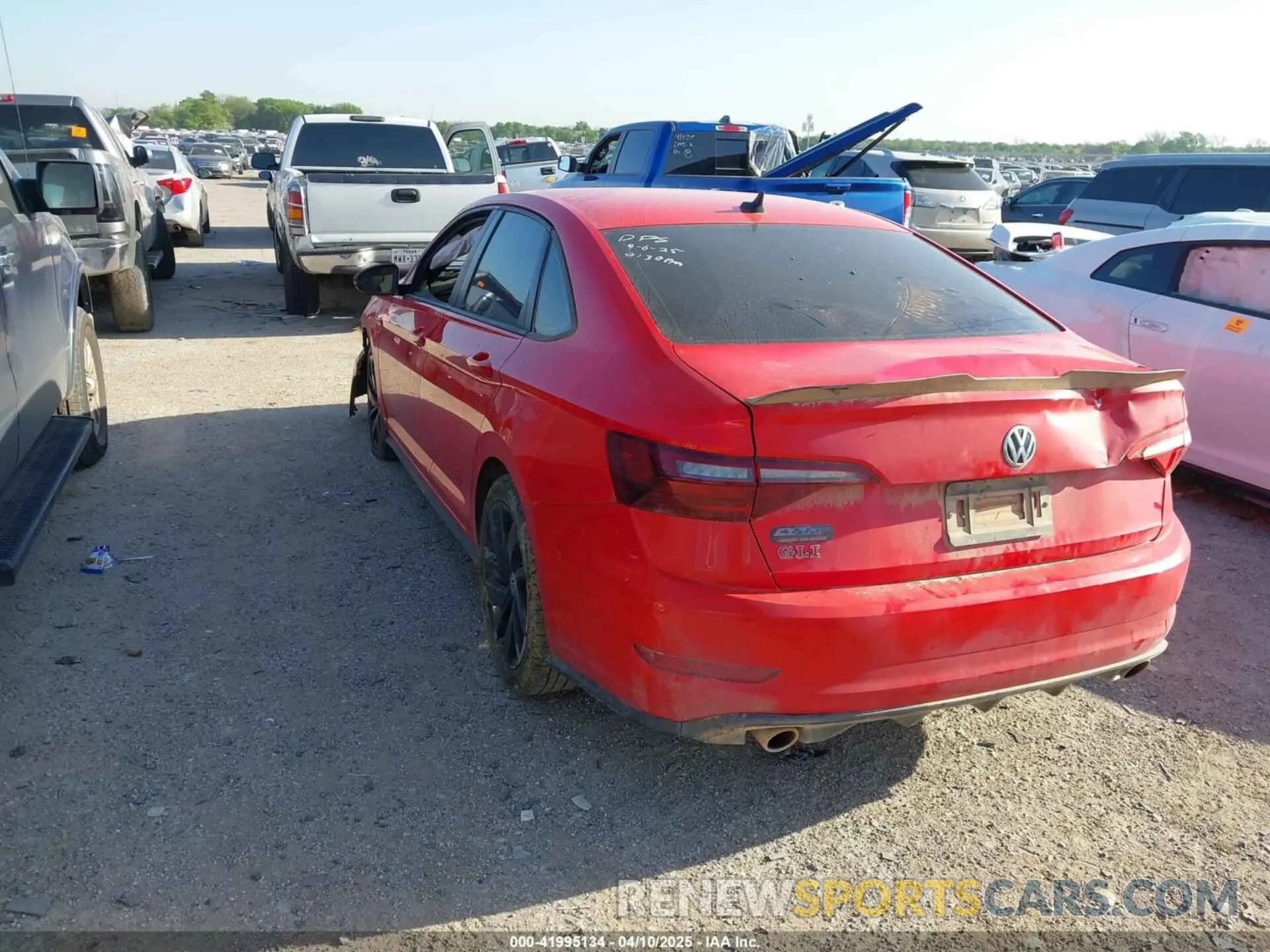 3 fotografías del automóvil dañado 3VW6T7BUXLM105802 VOLKSWAGEN JETTA GLI 2020
