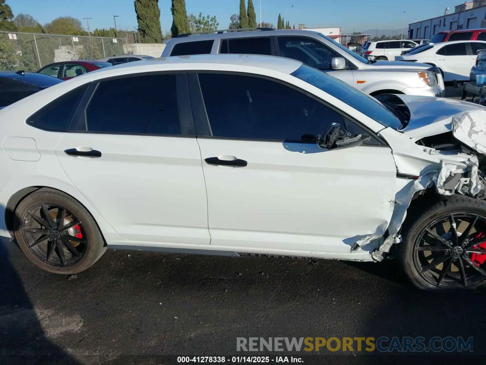 14 fotografías del automóvil dañado 3VW8T7BU1RM036855 VOLKSWAGEN JETTA GLI 2024