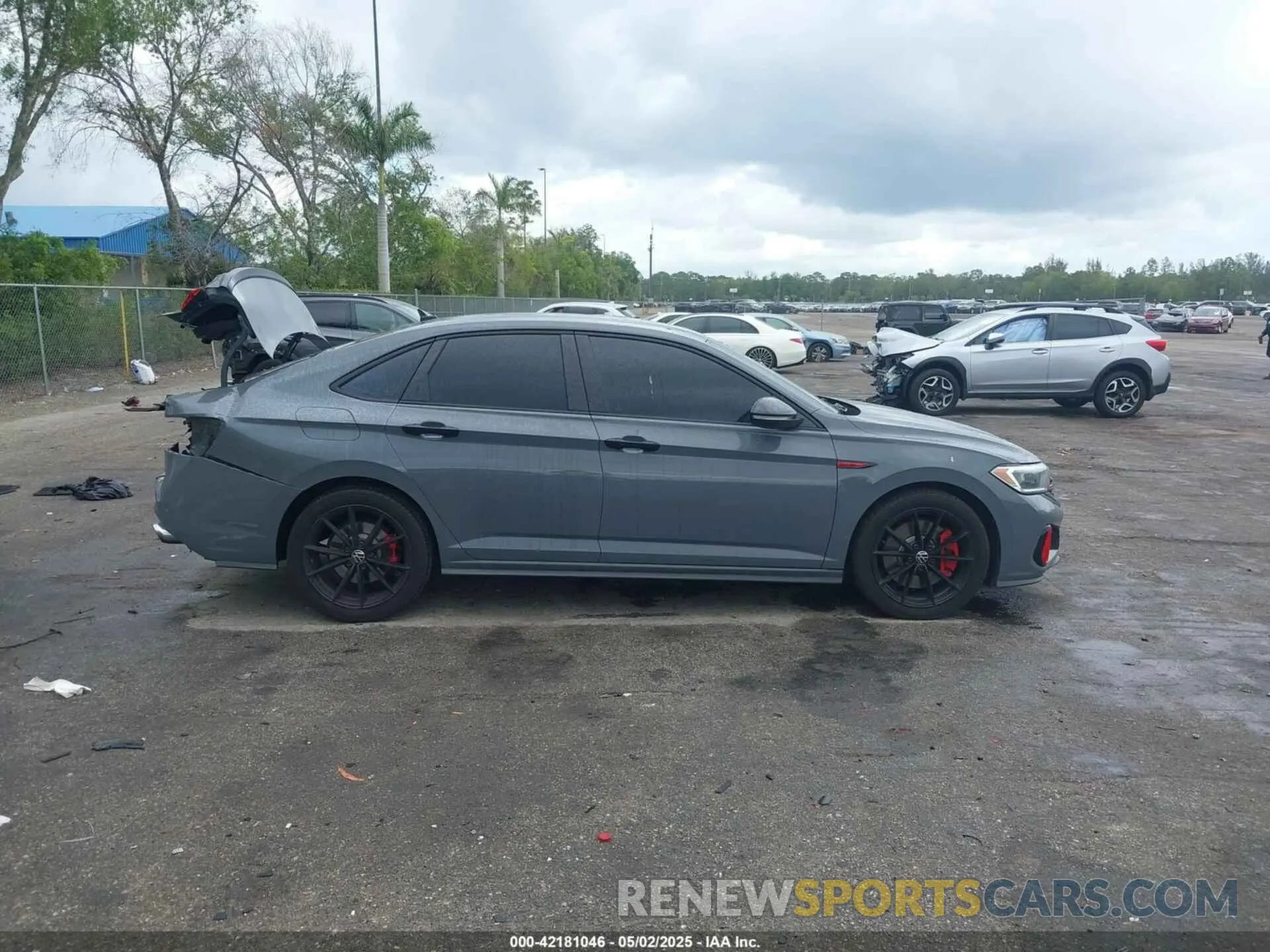14 fotografías del automóvil dañado 3VW9T7BU7RM003590 VOLKSWAGEN JETTA GLI 2024