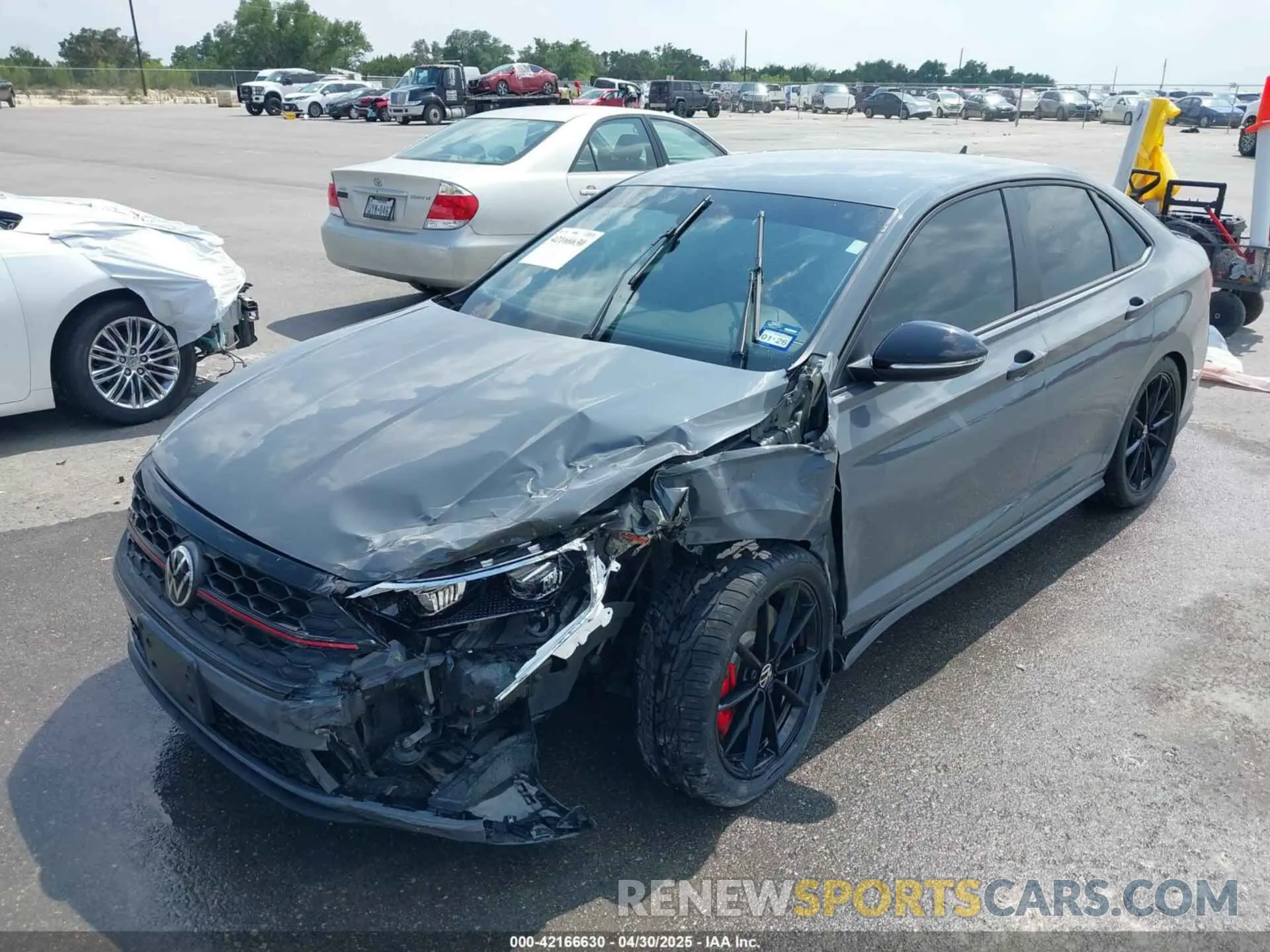 2 fotografías del automóvil dañado 3VW9T7BUXRM021579 VOLKSWAGEN JETTA GLI 2024