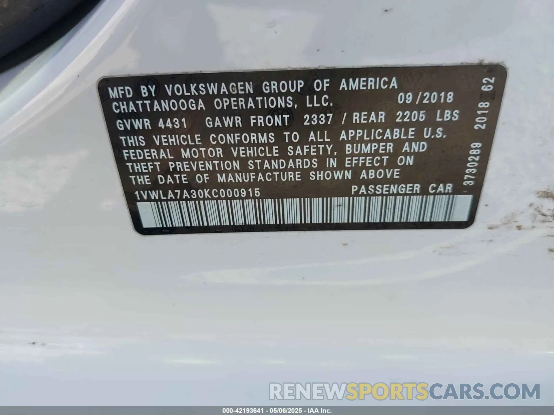 9 fotografías del automóvil dañado 1VWLA7A30KC000915 VOLKSWAGEN PASSAT 2019