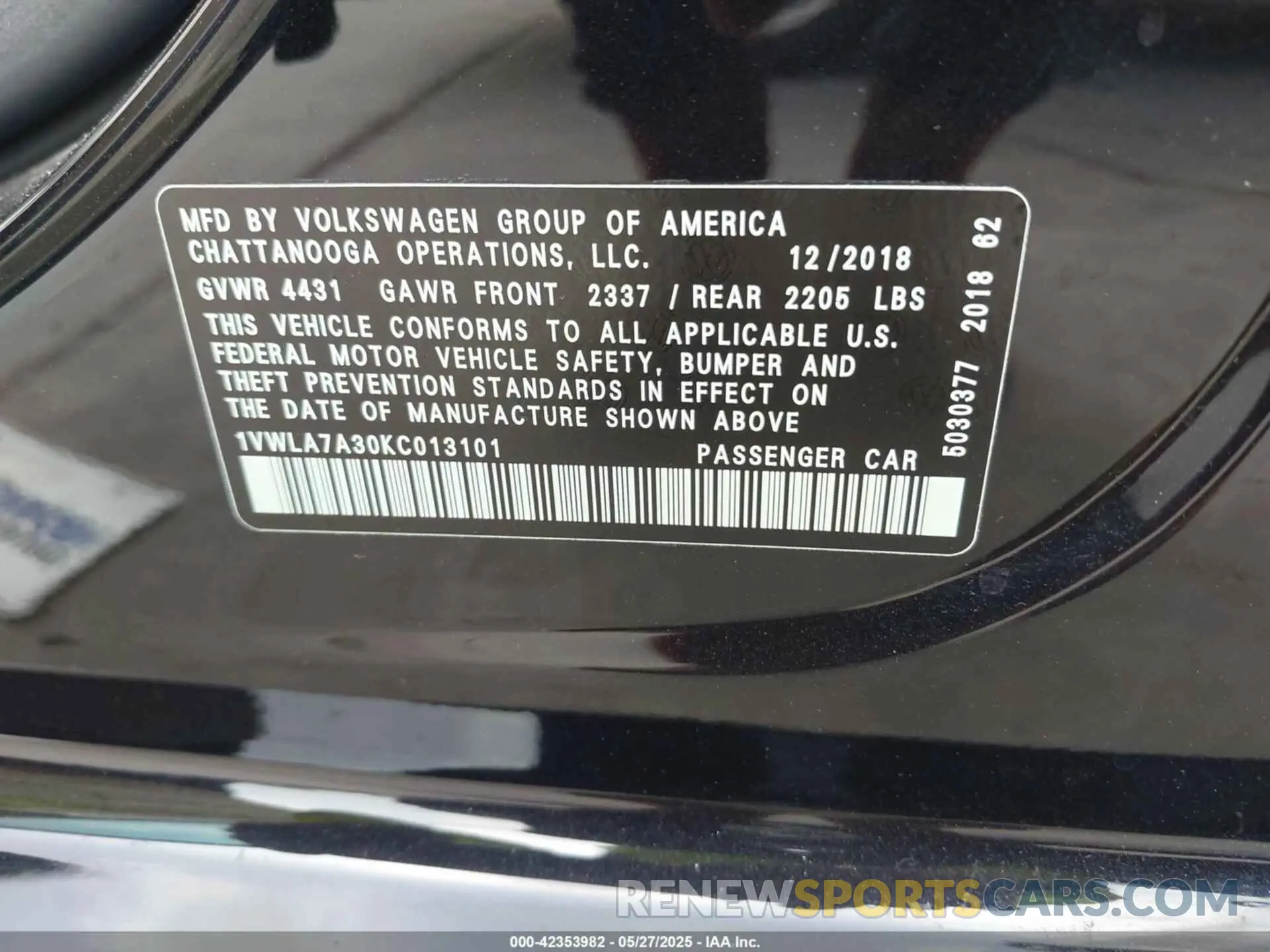 9 fotografías del automóvil dañado 1VWLA7A30KC013101 VOLKSWAGEN PASSAT 2019