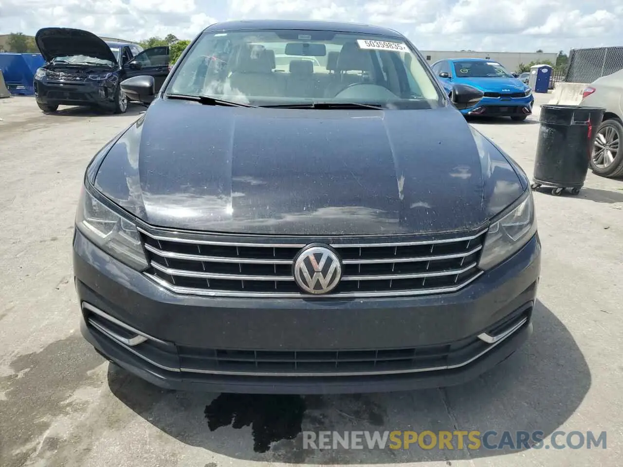 5 fotografías del automóvil dañado 1VWLA7A30KC014166 VOLKSWAGEN PASSAT 2019