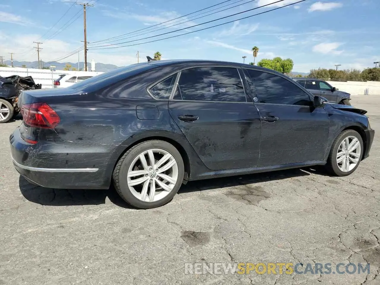 3 fotografías del automóvil dañado 1VWLA7A33KC009589 VOLKSWAGEN PASSAT 2019