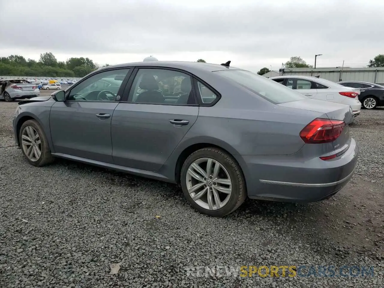 2 fotografías del automóvil dañado 1VWLA7A34KC006183 VOLKSWAGEN PASSAT 2019