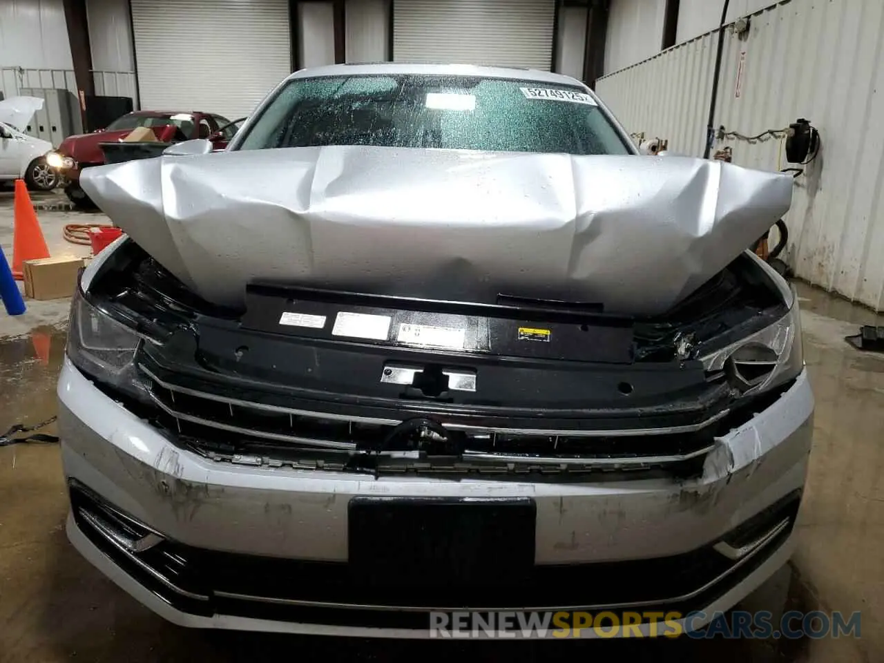 5 fotografías del automóvil dañado 1VWLA7A35KC002255 VOLKSWAGEN PASSAT 2019