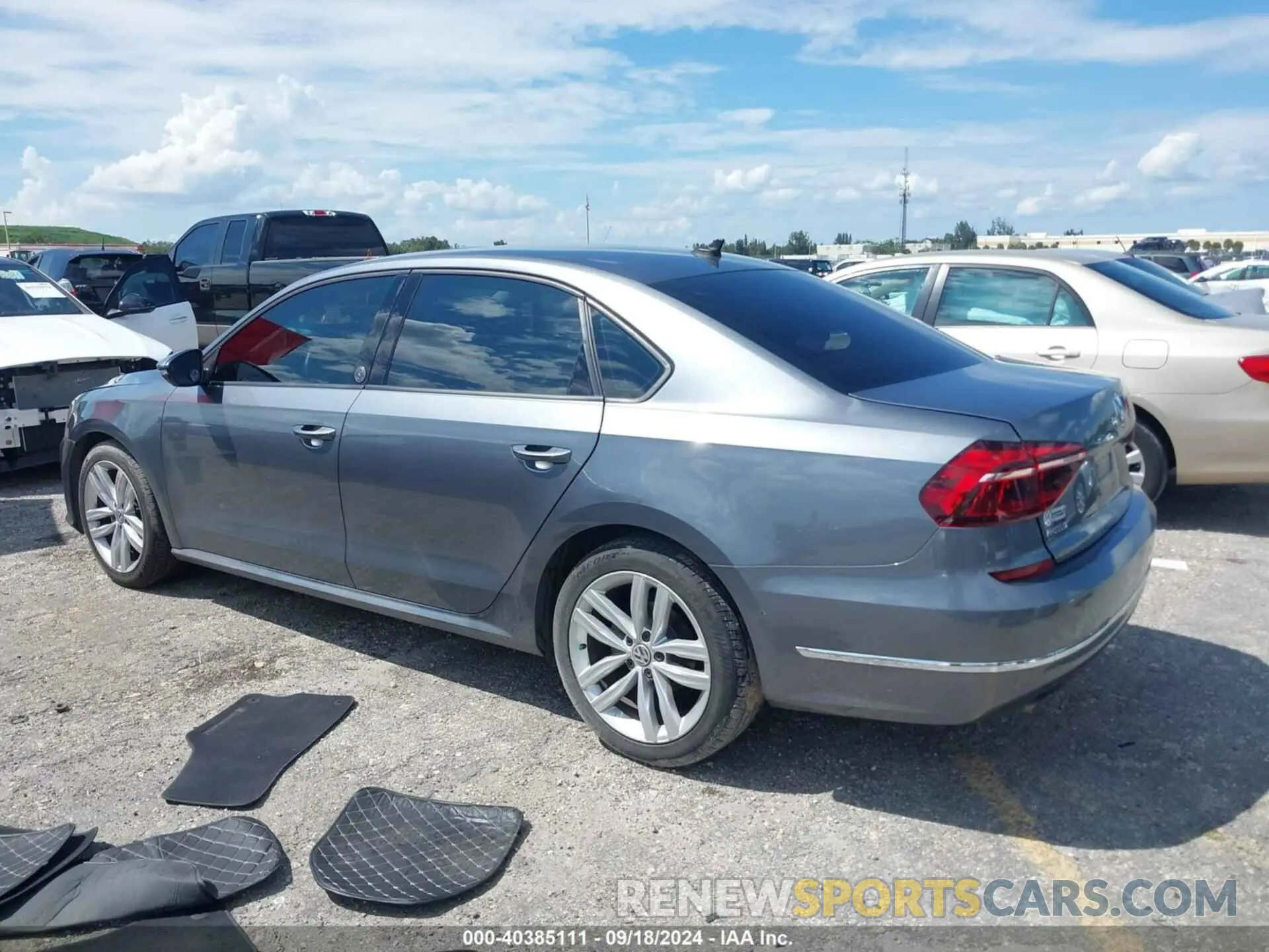14 fotografías del automóvil dañado 1VWLA7A35KC011084 VOLKSWAGEN PASSAT 2019