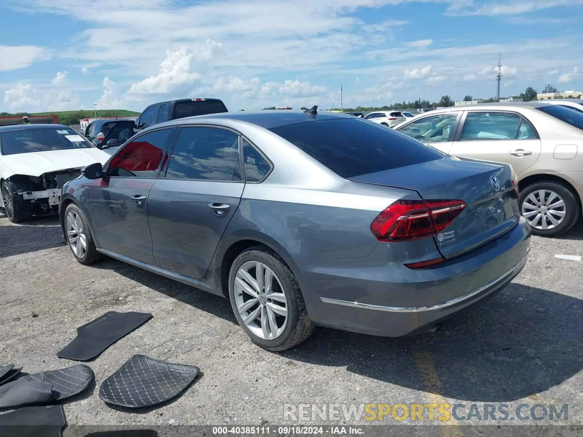 3 fotografías del automóvil dañado 1VWLA7A35KC011084 VOLKSWAGEN PASSAT 2019