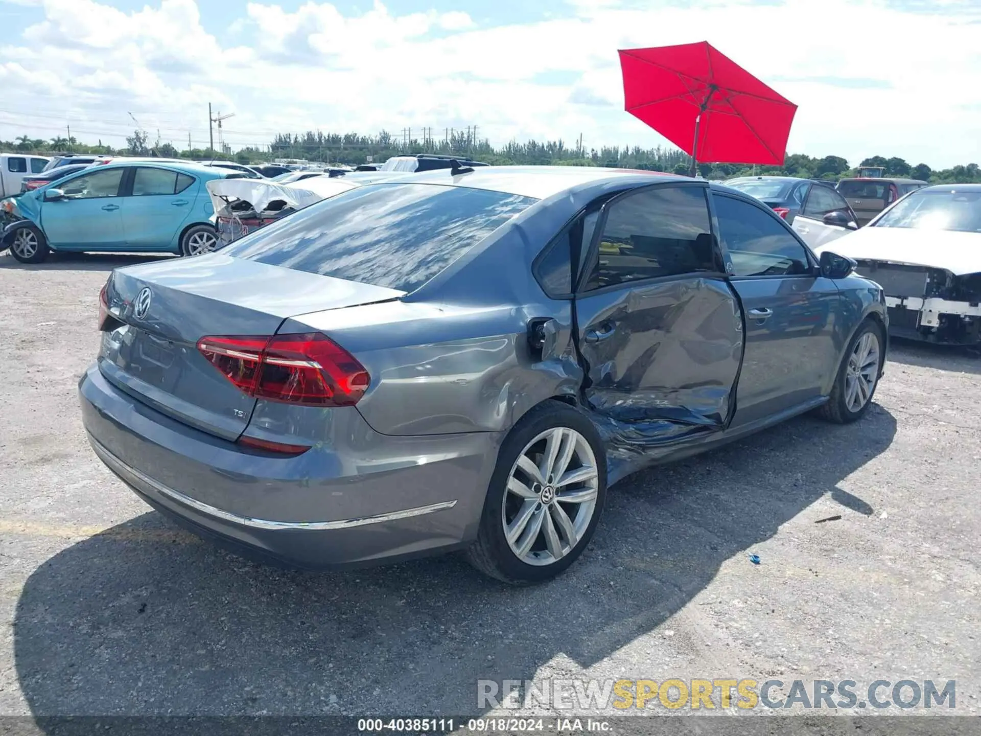 4 fotografías del automóvil dañado 1VWLA7A35KC011084 VOLKSWAGEN PASSAT 2019