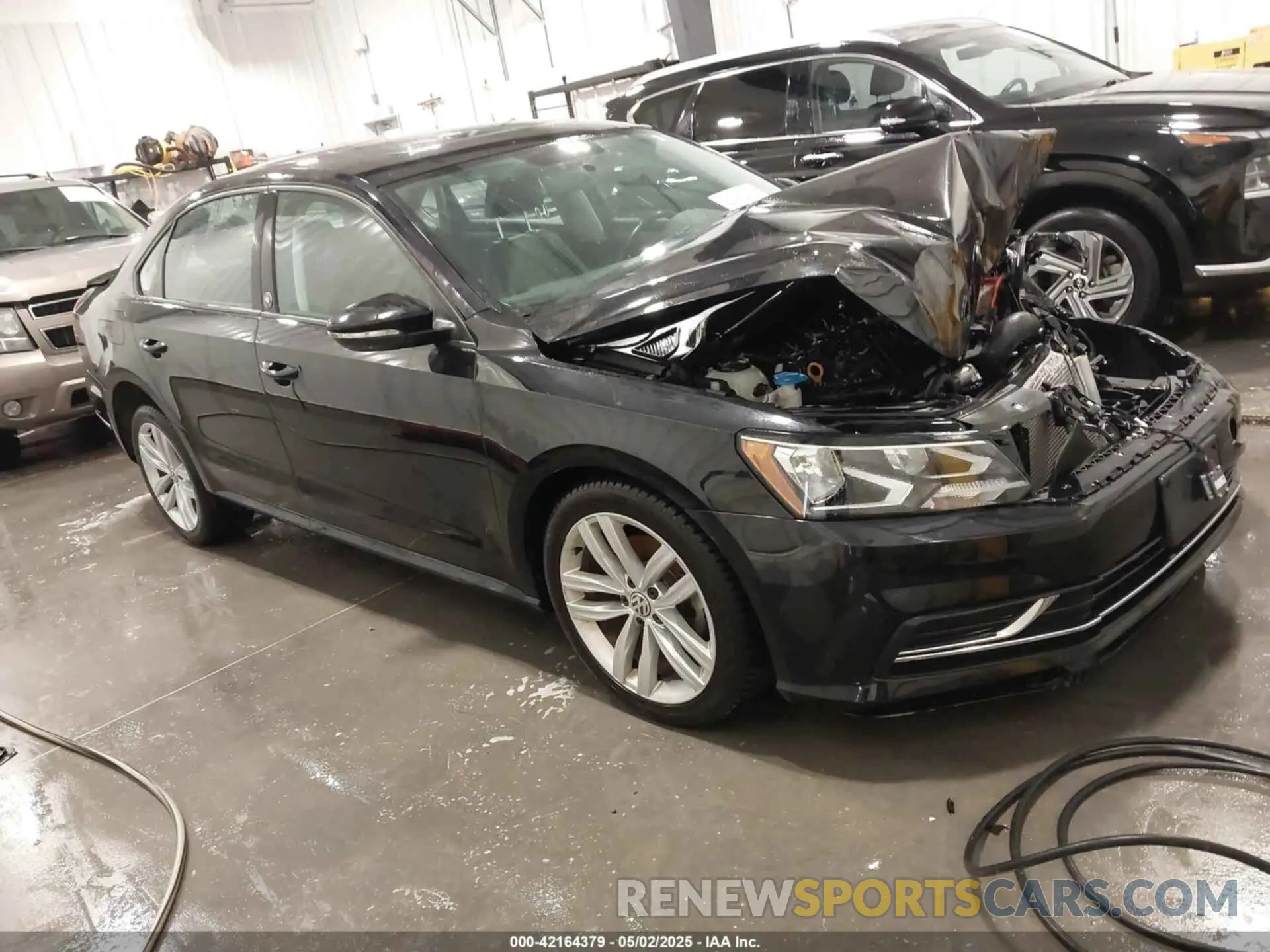 1 fotografías del automóvil dañado 1VWLA7A36KC004077 VOLKSWAGEN PASSAT 2019