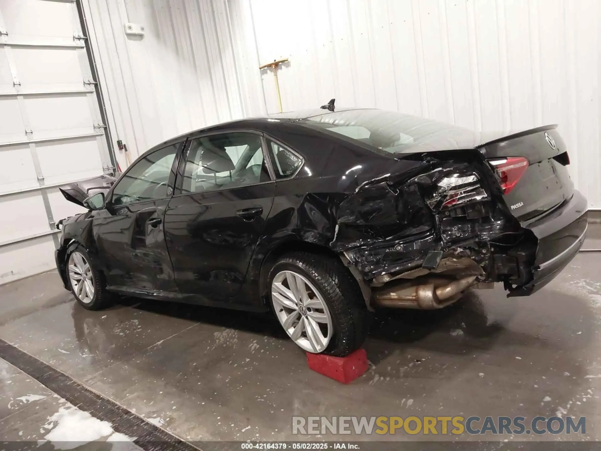 15 fotografías del automóvil dañado 1VWLA7A36KC004077 VOLKSWAGEN PASSAT 2019