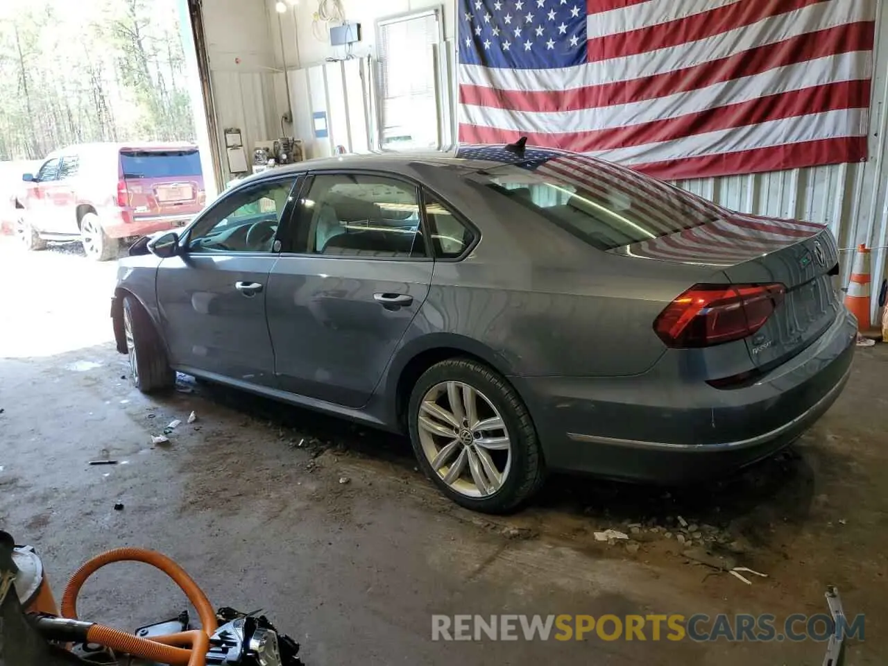 2 fotografías del automóvil dañado 1VWLA7A37KC003794 VOLKSWAGEN PASSAT 2019