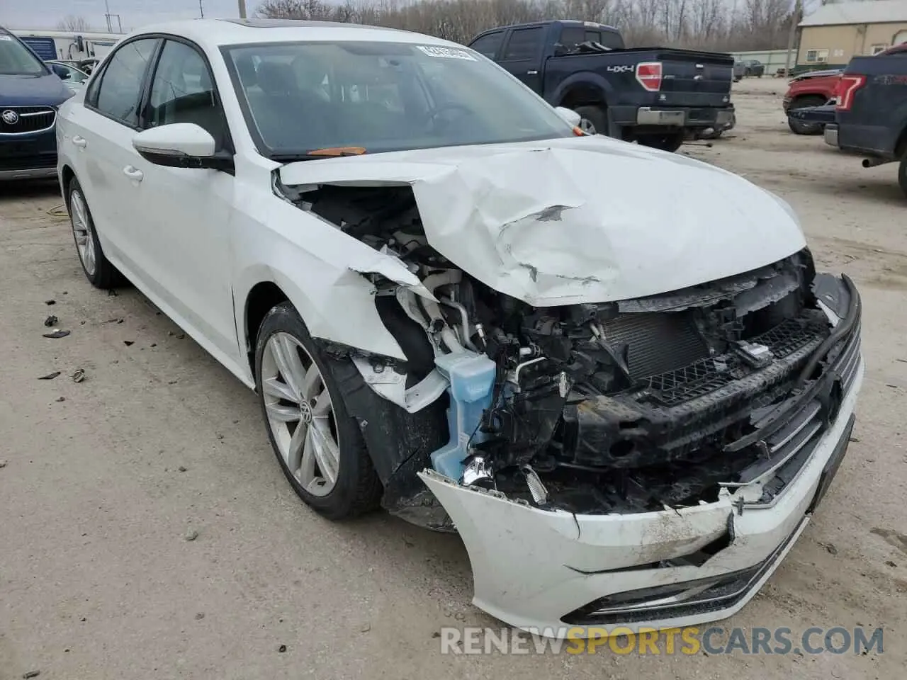 4 fotografías del automóvil dañado 1VWLA7A37KC010650 VOLKSWAGEN PASSAT 2019