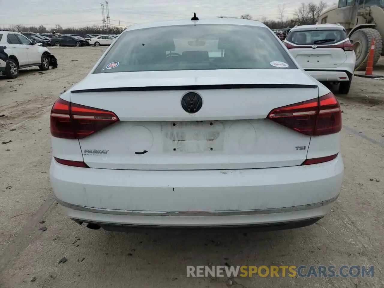 6 fotografías del automóvil dañado 1VWLA7A37KC010650 VOLKSWAGEN PASSAT 2019