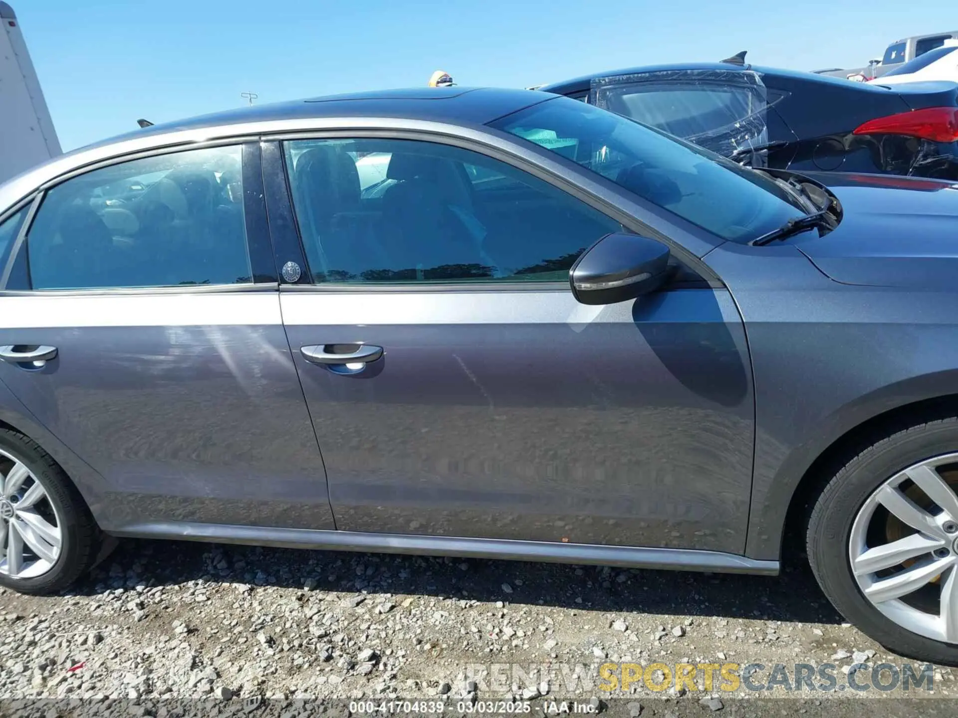 13 fotografías del automóvil dañado 1VWLA7A38KC003562 VOLKSWAGEN PASSAT 2019